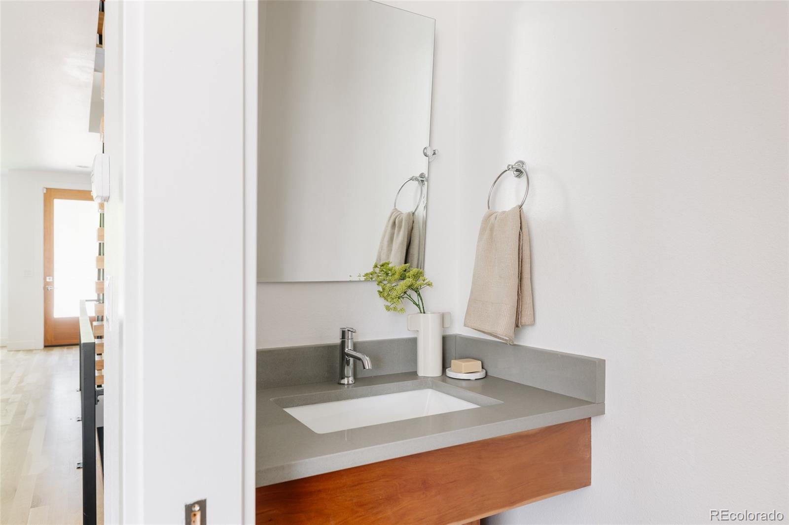 MLS Image #11 for 845 s logan street,denver, Colorado