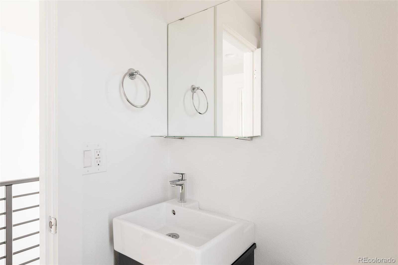 MLS Image #23 for 845 s logan street,denver, Colorado