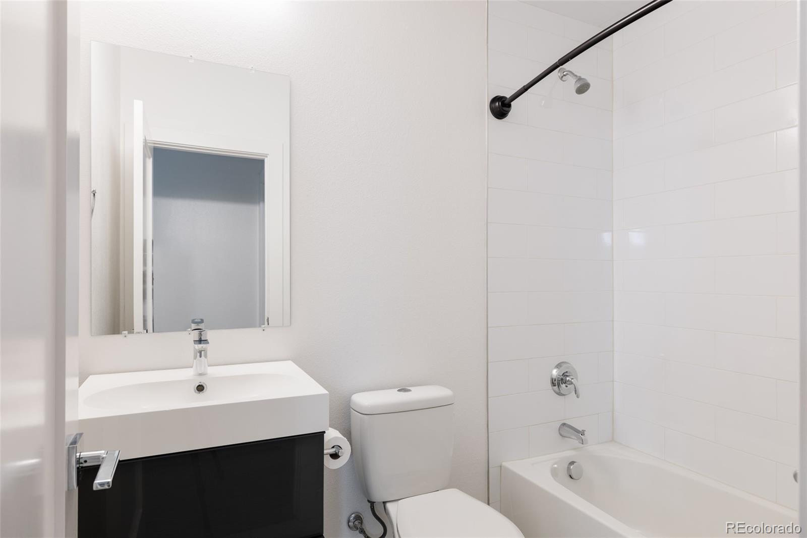 MLS Image #28 for 845 s logan street,denver, Colorado