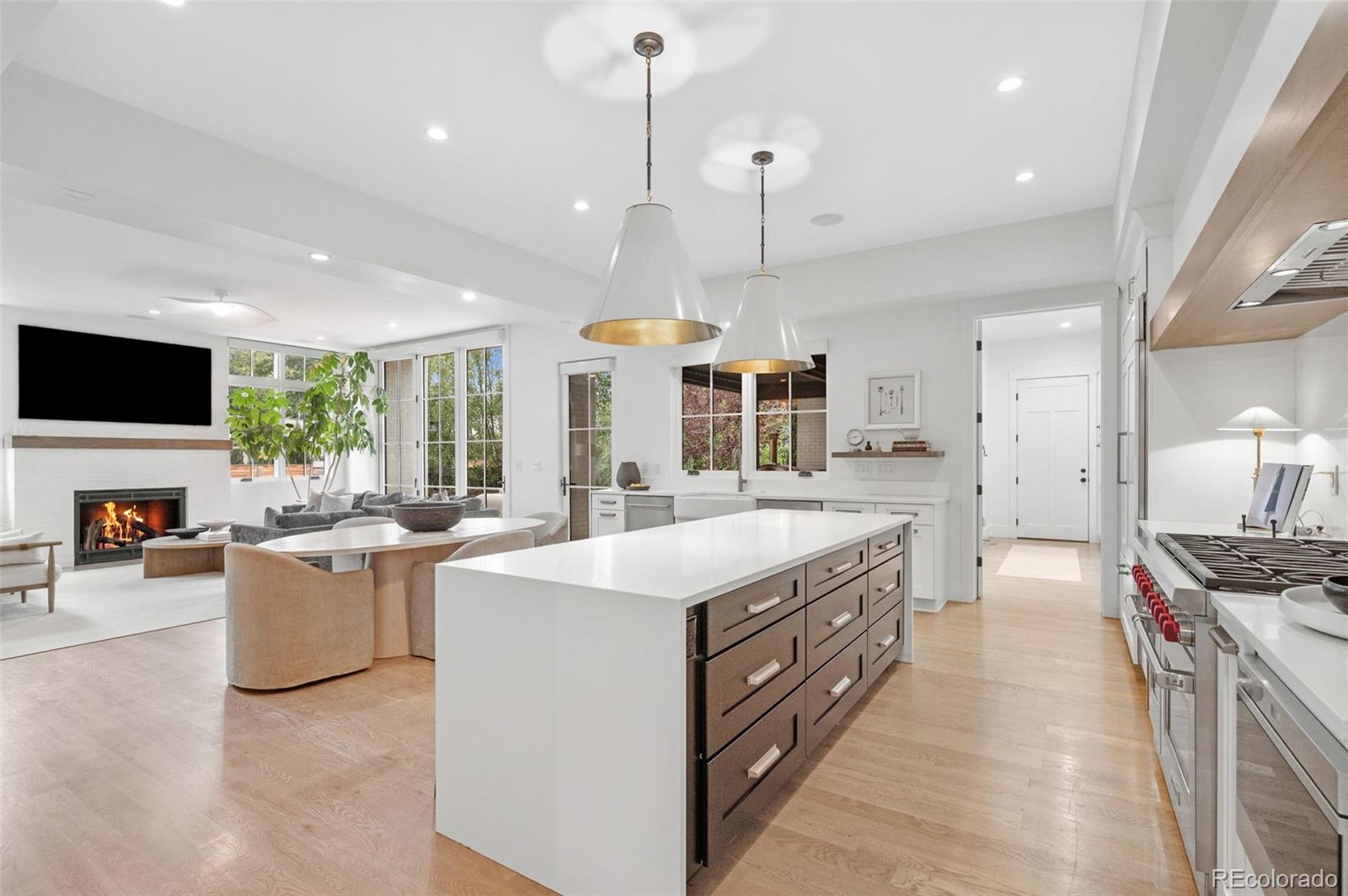 MLS Image #13 for 891 s york street,denver, Colorado
