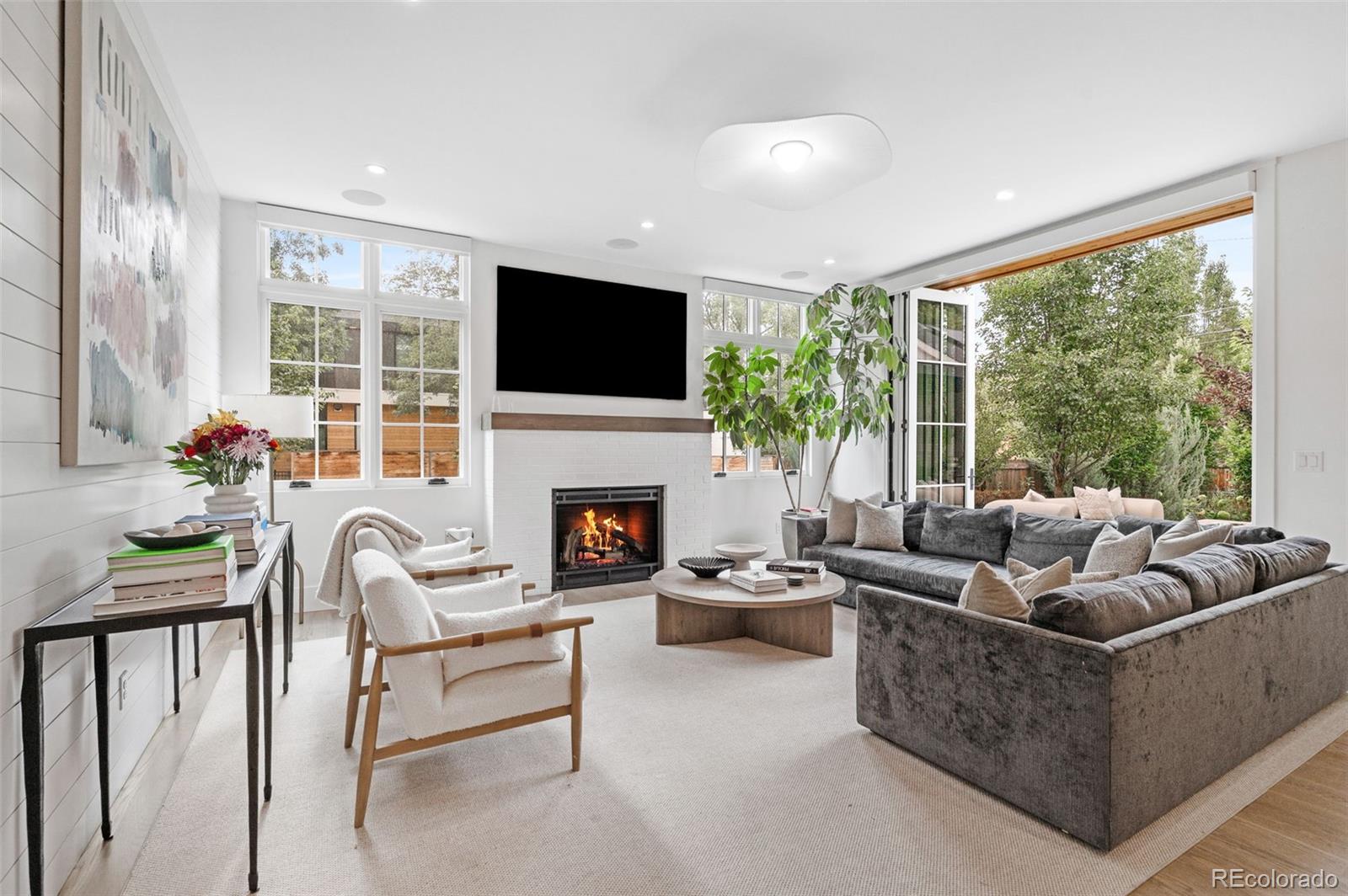 MLS Image #15 for 891 s york street,denver, Colorado