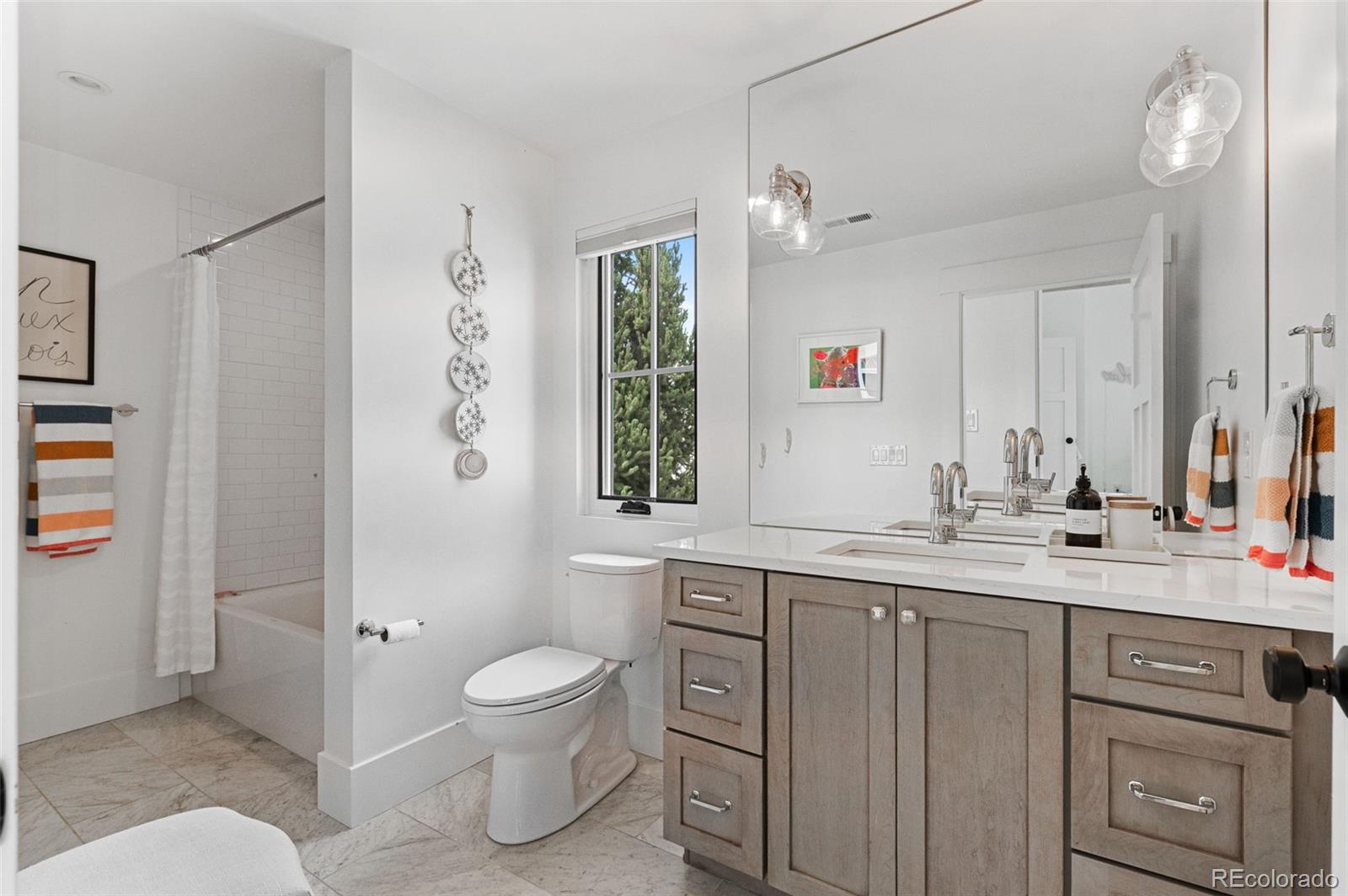 MLS Image #37 for 891 s york street,denver, Colorado