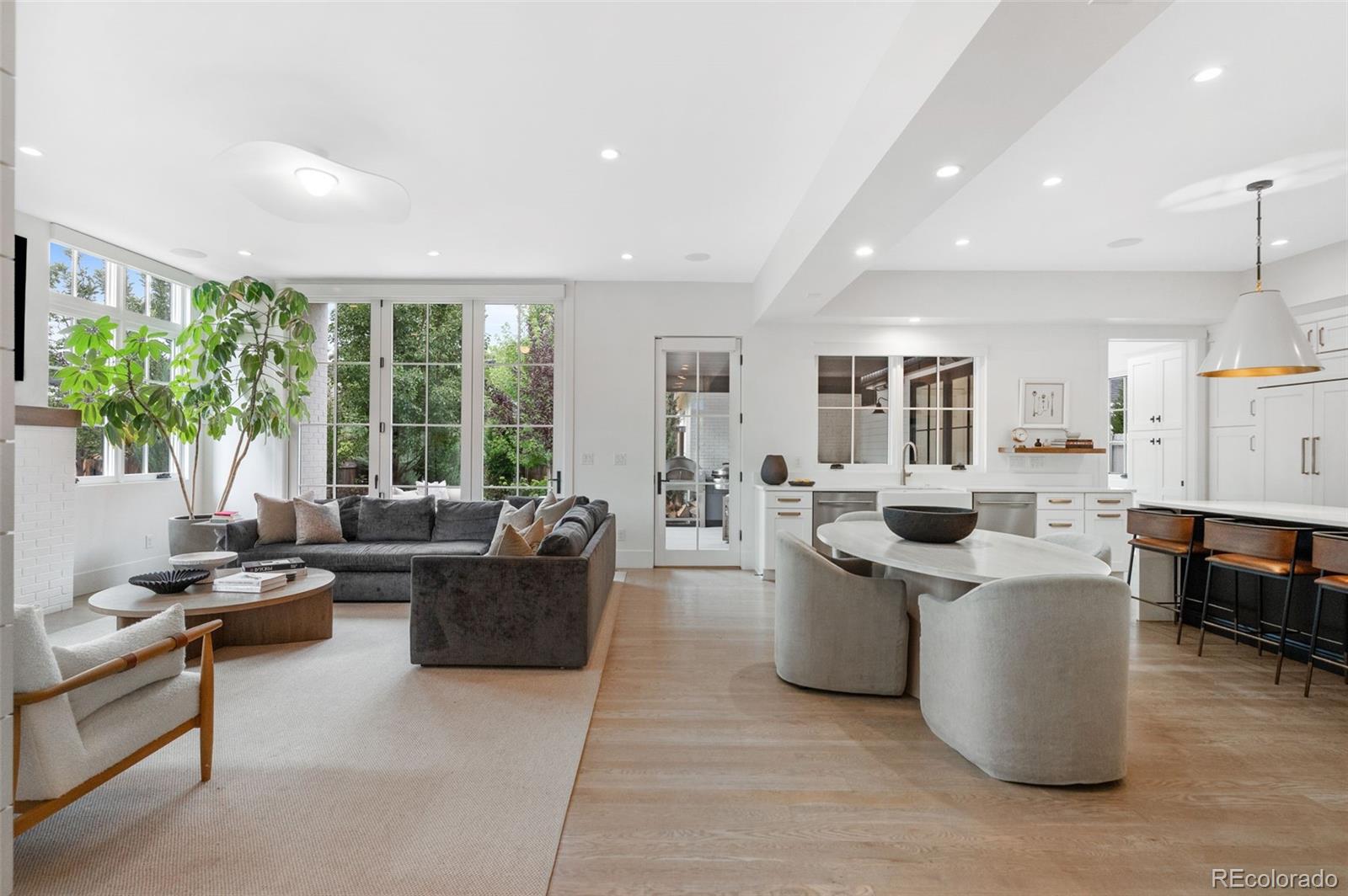 MLS Image #4 for 891 s york street,denver, Colorado
