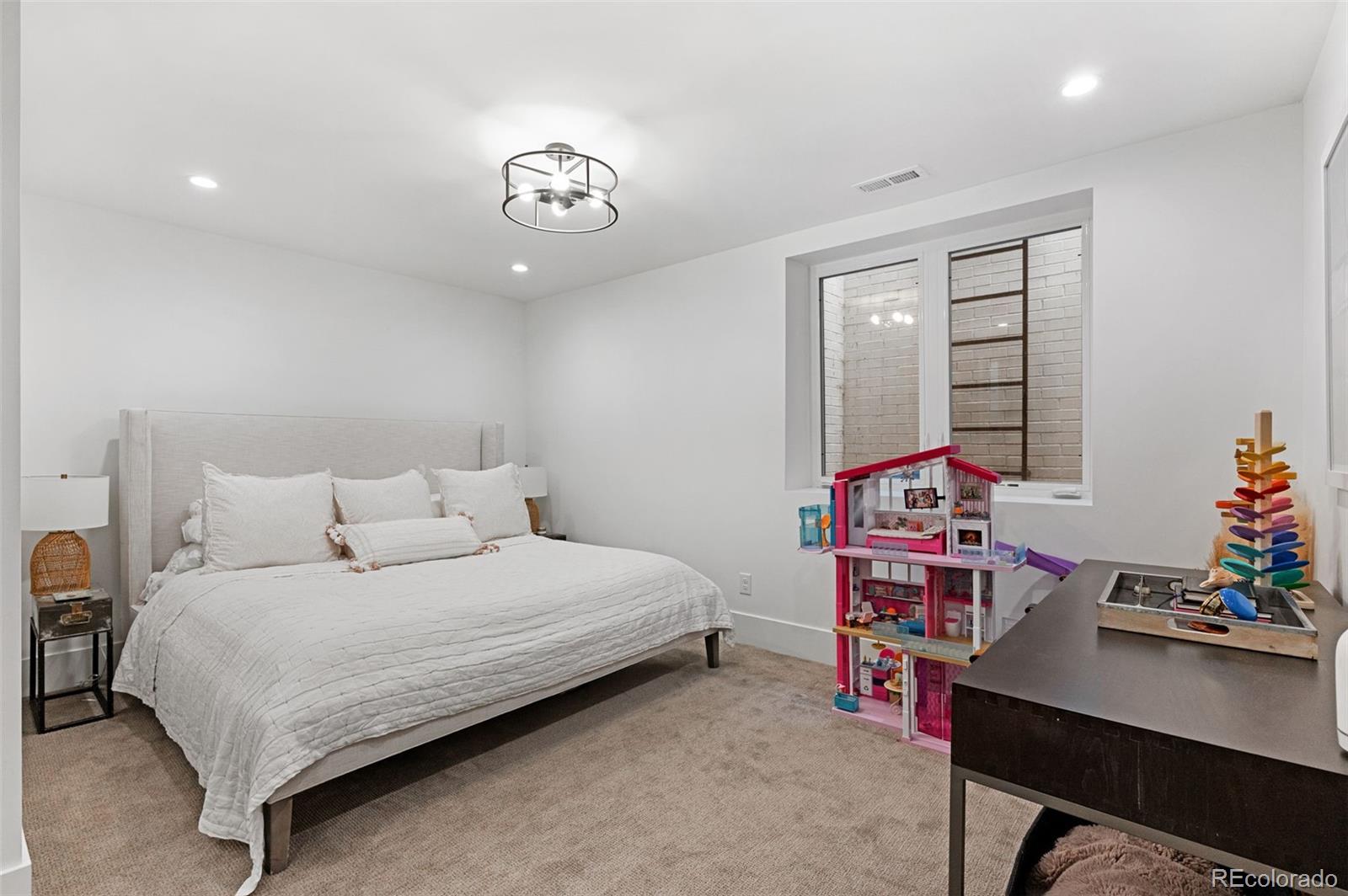 MLS Image #42 for 891 s york street,denver, Colorado