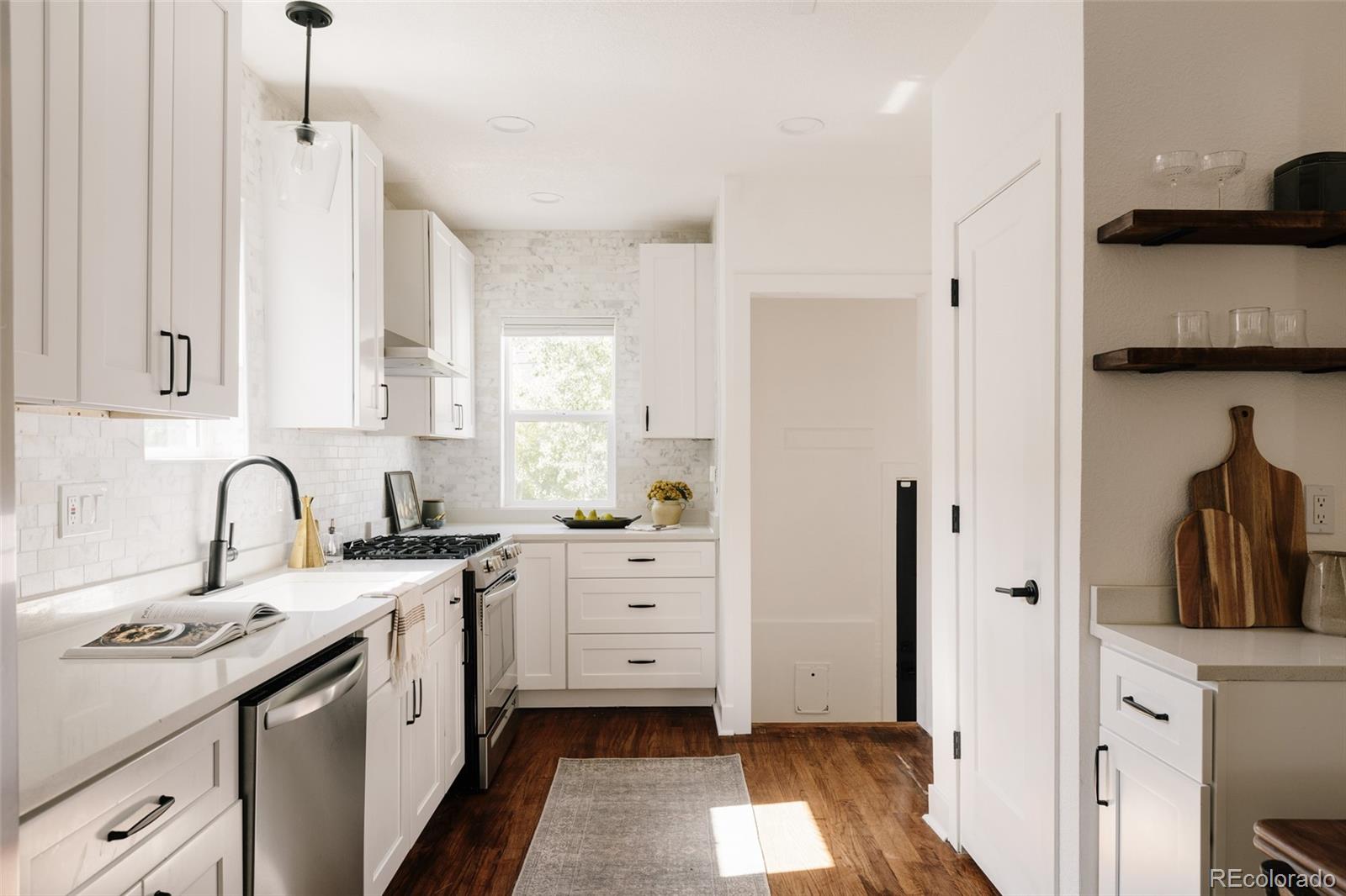 MLS Image #5 for 4545  batavia place,denver, Colorado