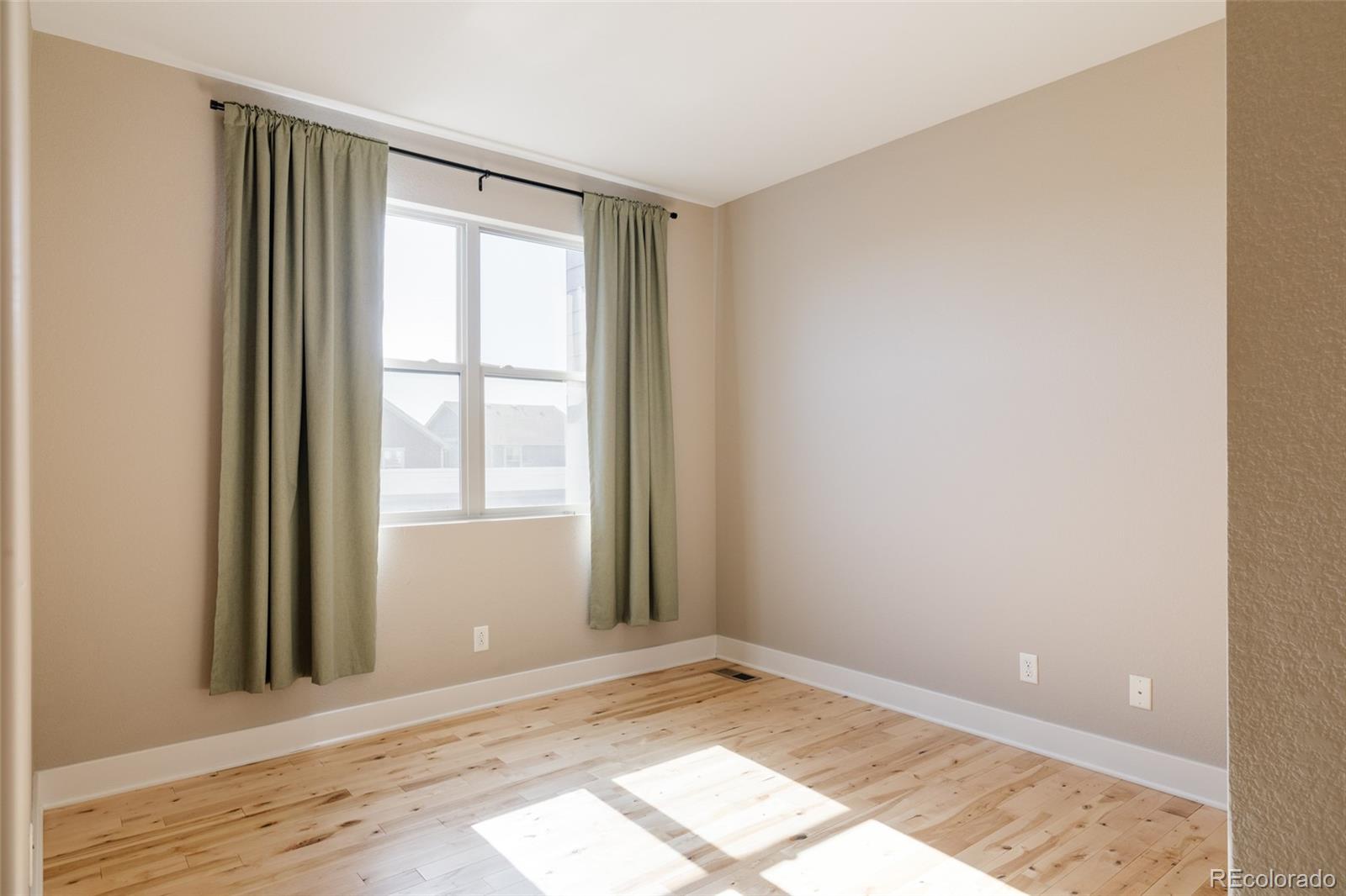 MLS Image #21 for 3422  central park boulevard,denver, Colorado