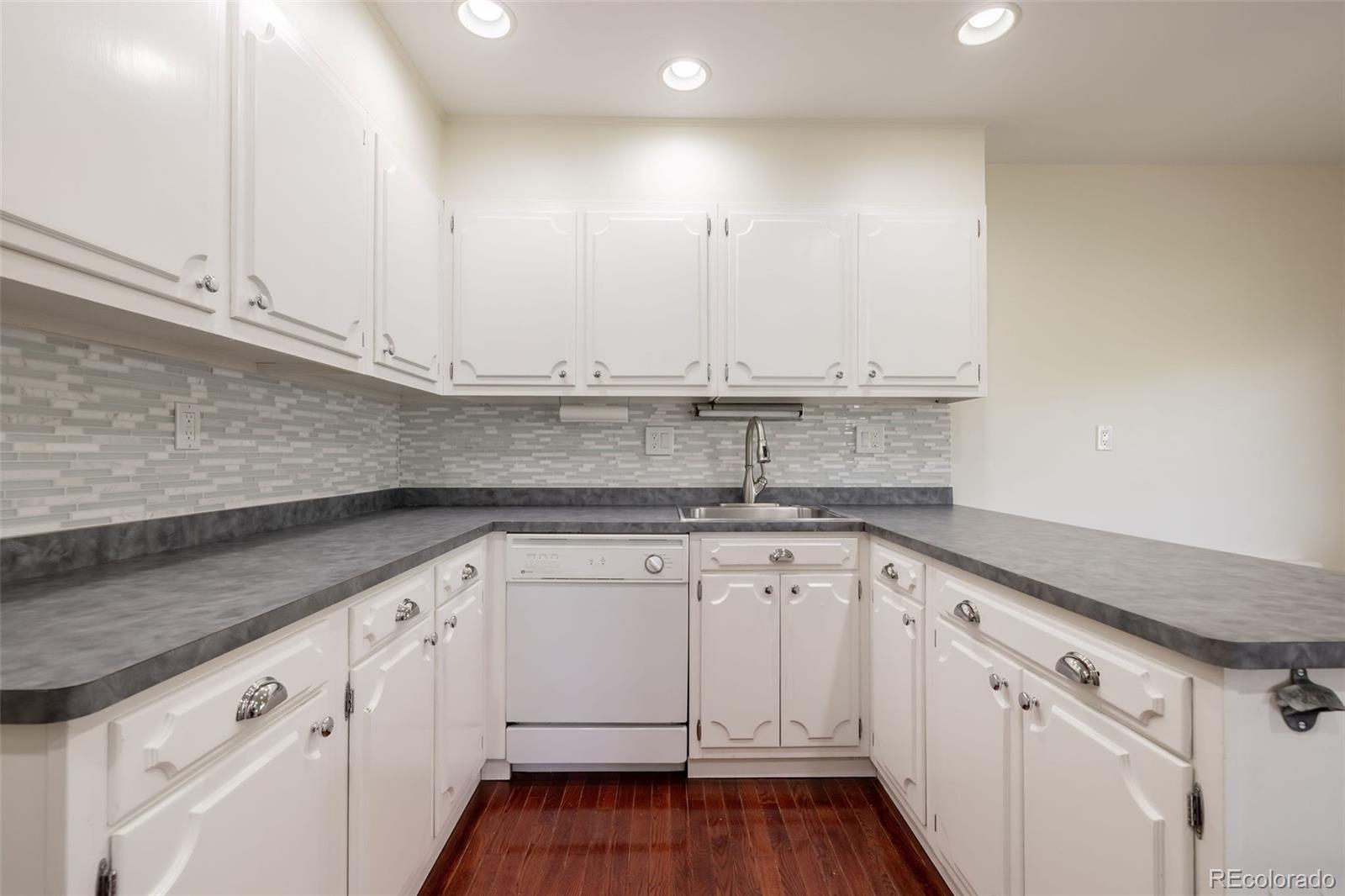 MLS Image #17 for 2205 s holly street,denver, Colorado