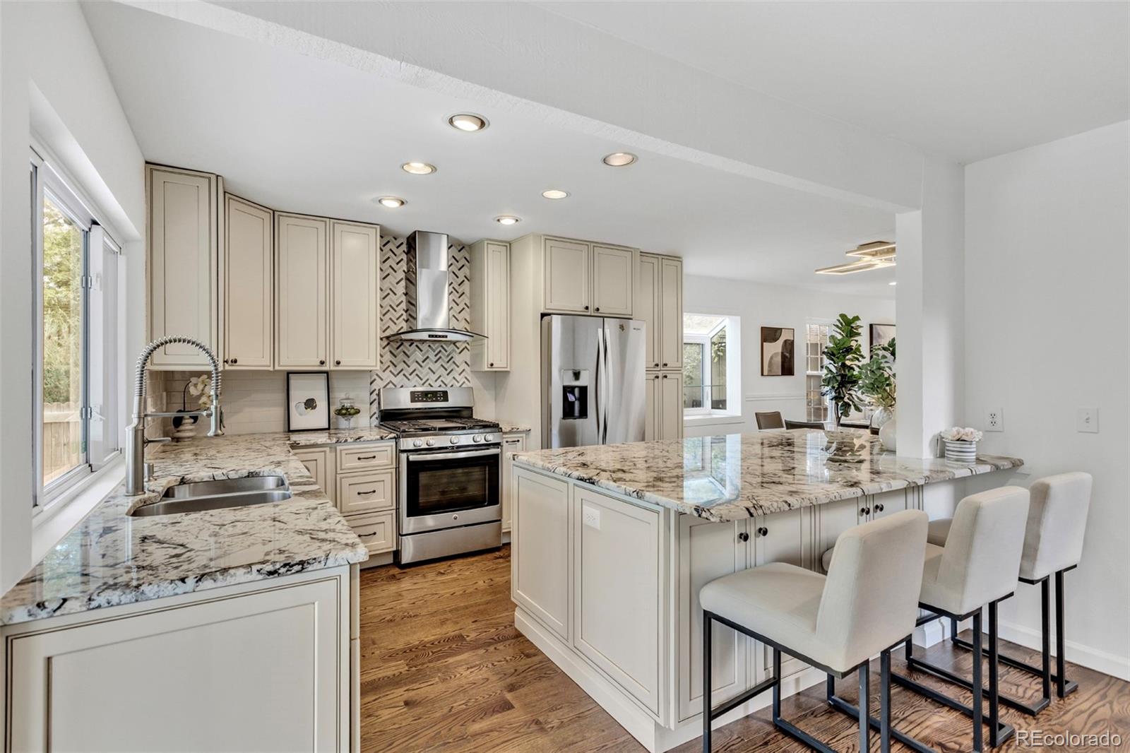 MLS Image #9 for 7926 s roslyn way,englewood, Colorado