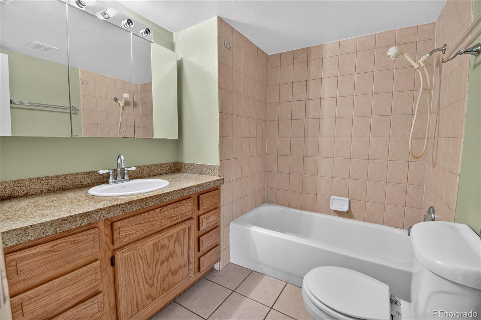MLS Image #11 for 3309 s monaco street parkway,denver, Colorado