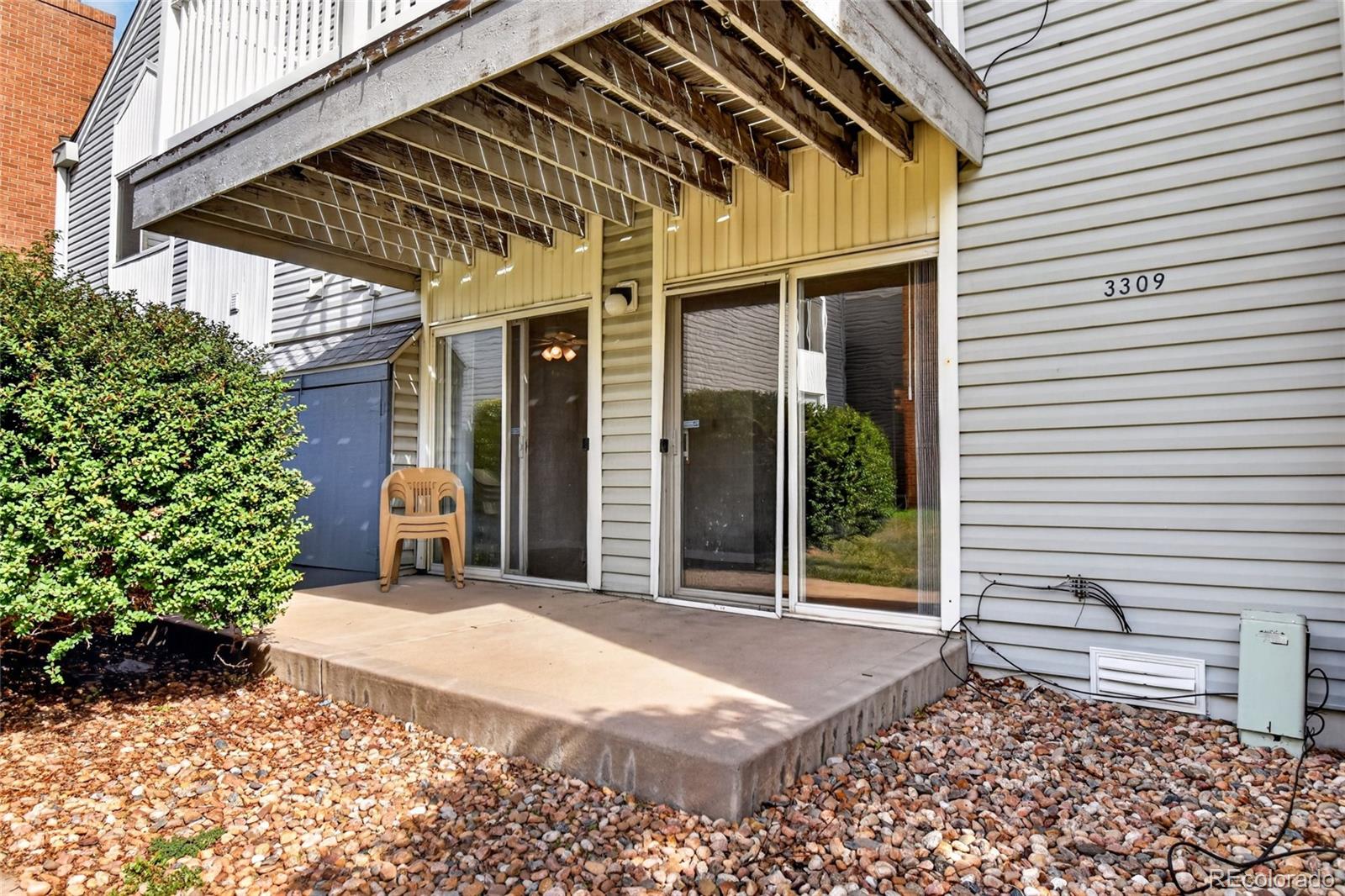 MLS Image #18 for 3309 s monaco street parkway,denver, Colorado