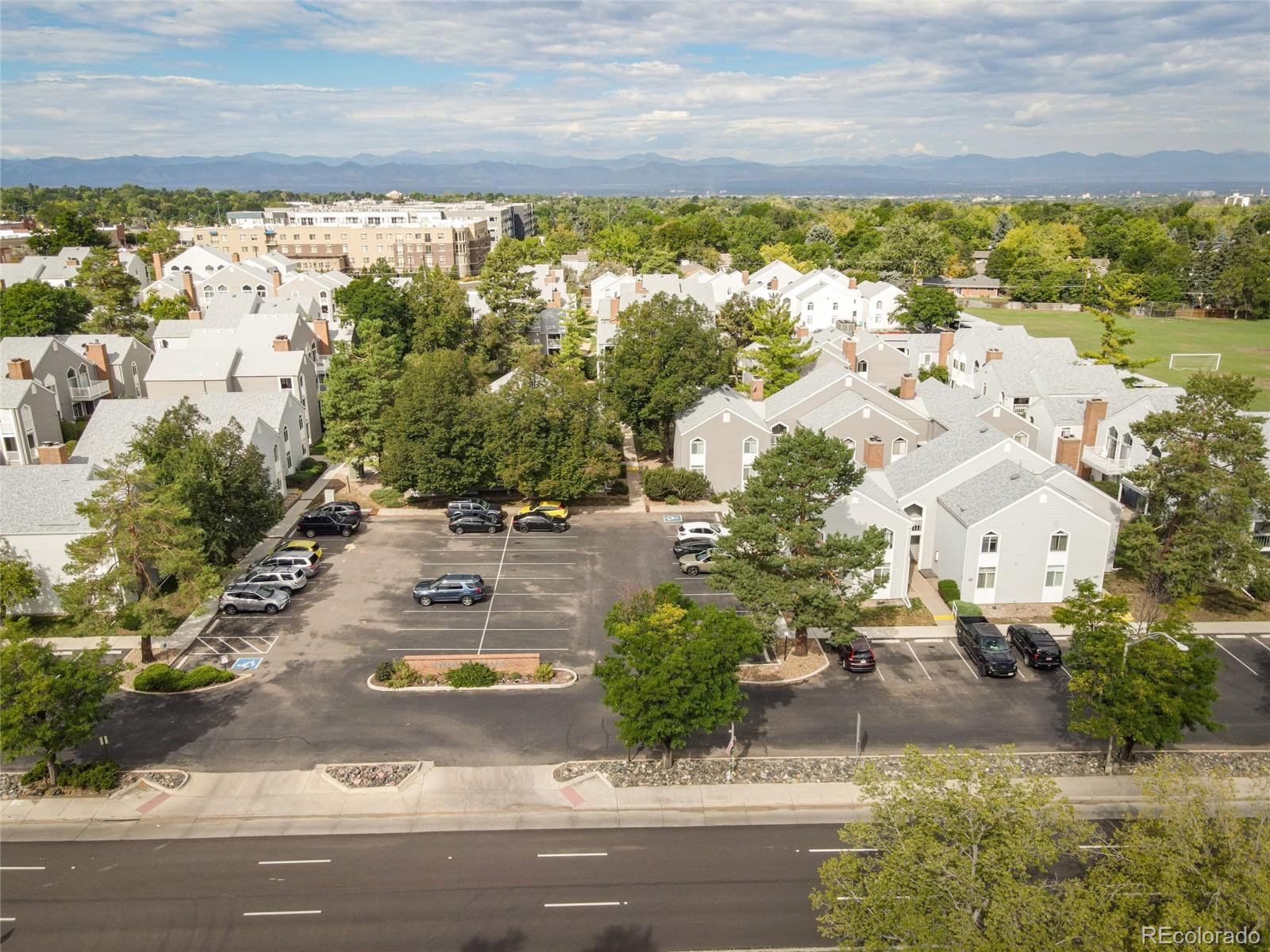 MLS Image #23 for 3309 s monaco street parkway,denver, Colorado