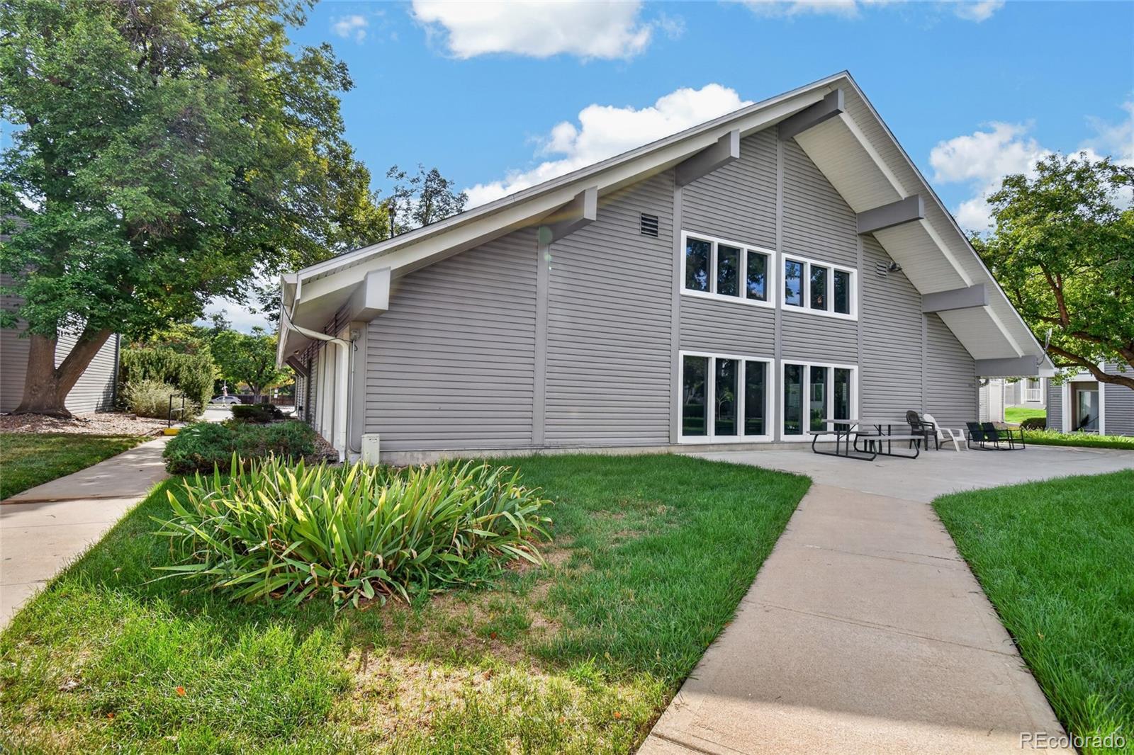 MLS Image #25 for 3309 s monaco street parkway,denver, Colorado