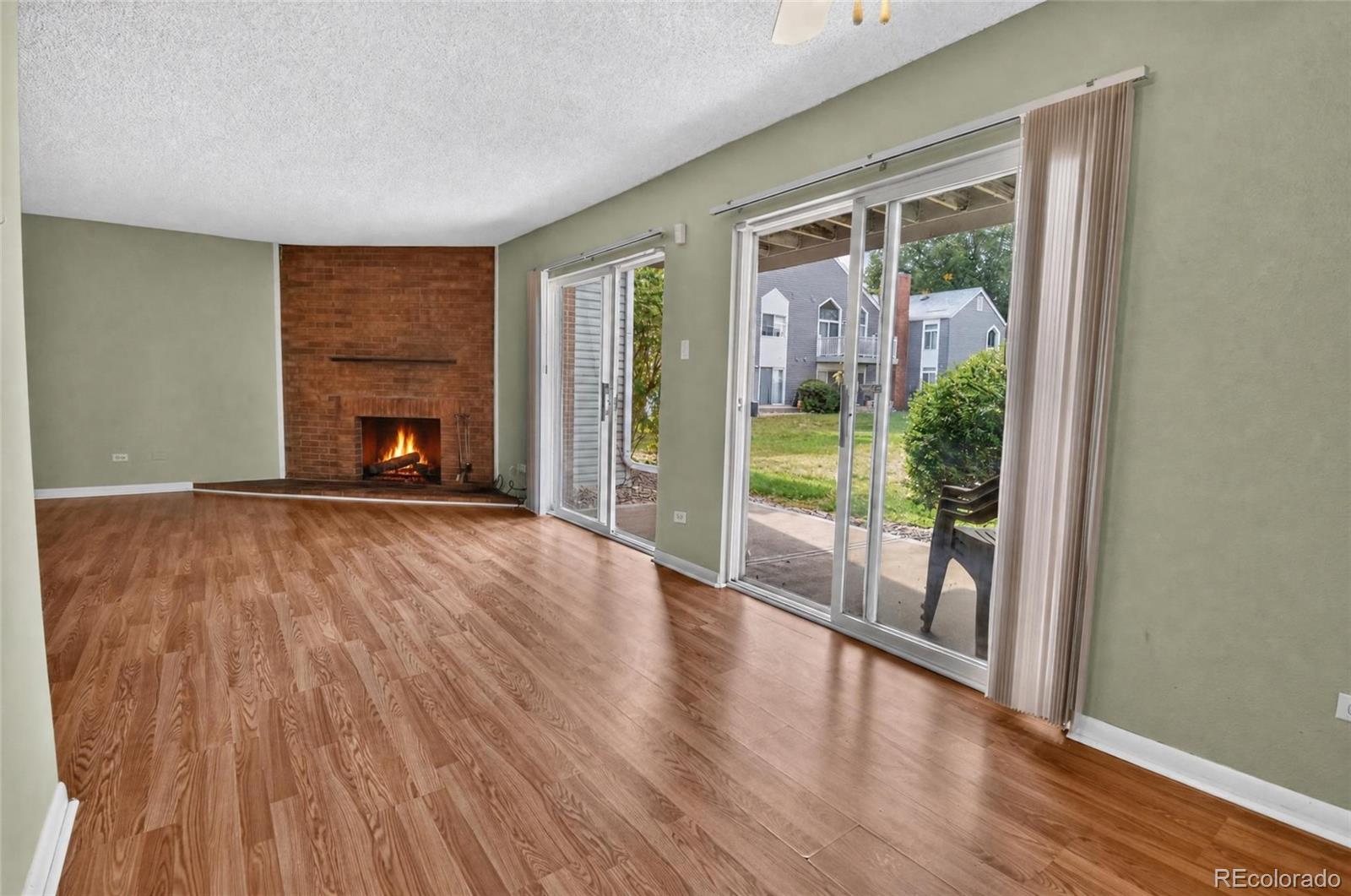 MLS Image #4 for 3309 s monaco street parkway,denver, Colorado