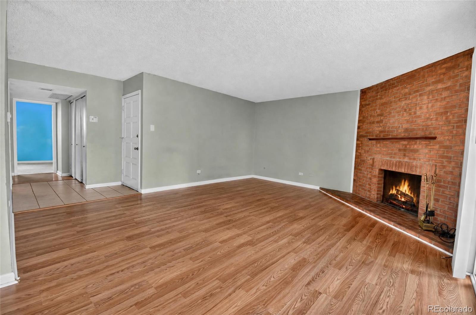 MLS Image #5 for 3309 s monaco street parkway,denver, Colorado