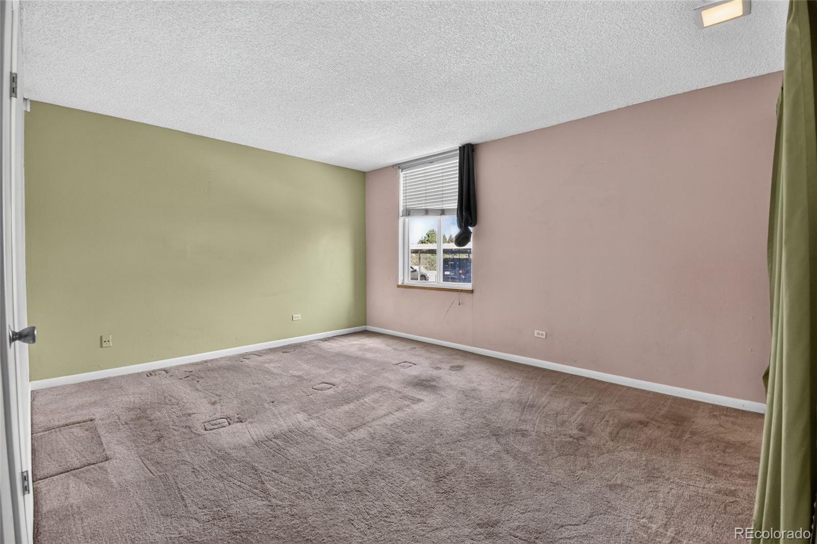 MLS Image #9 for 3309 s monaco street parkway,denver, Colorado