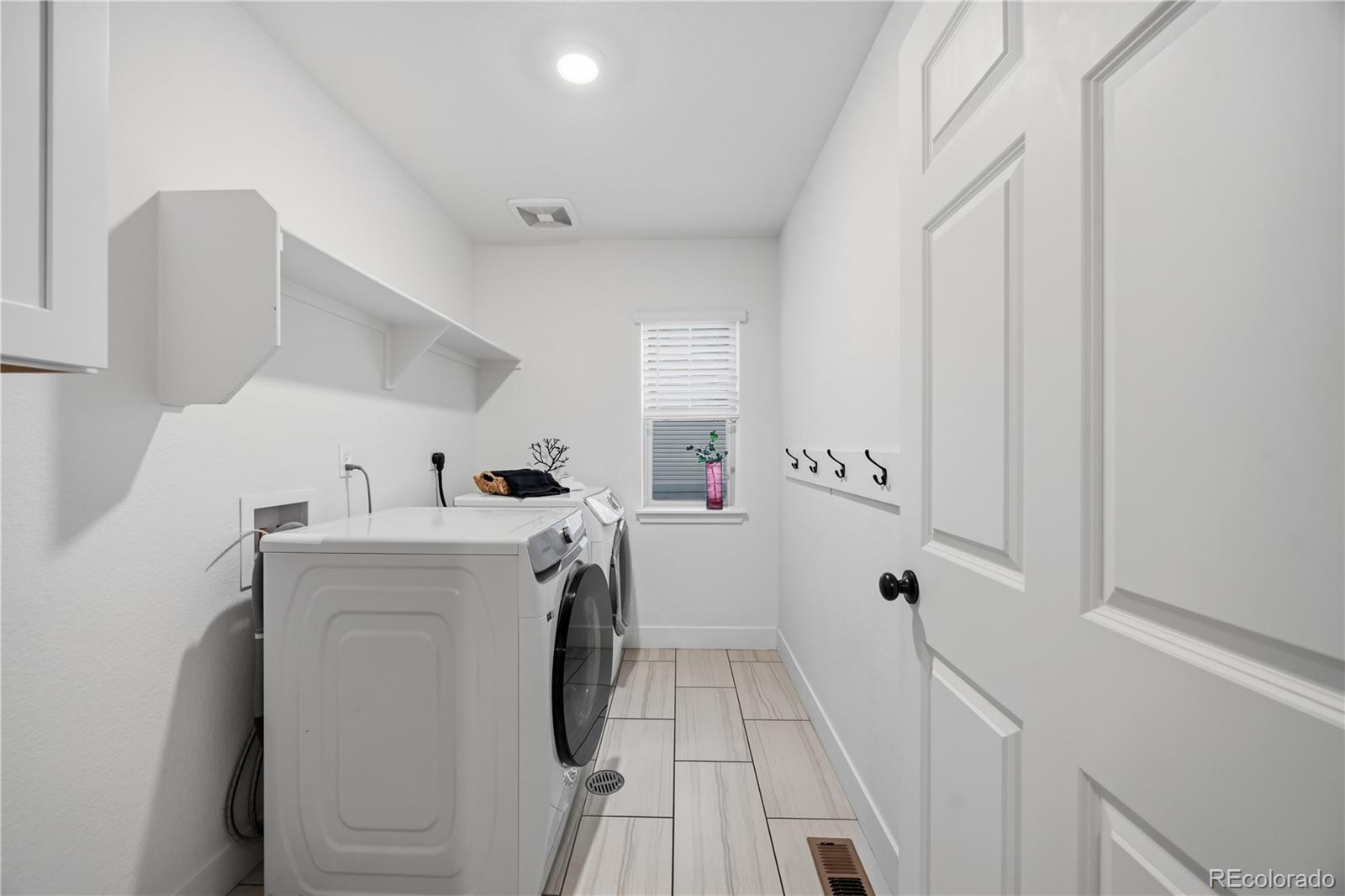 MLS Image #19 for 20750 e beekman place,denver, Colorado