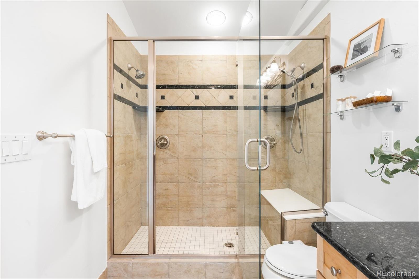 MLS Image #12 for 2985 s forest street,denver, Colorado