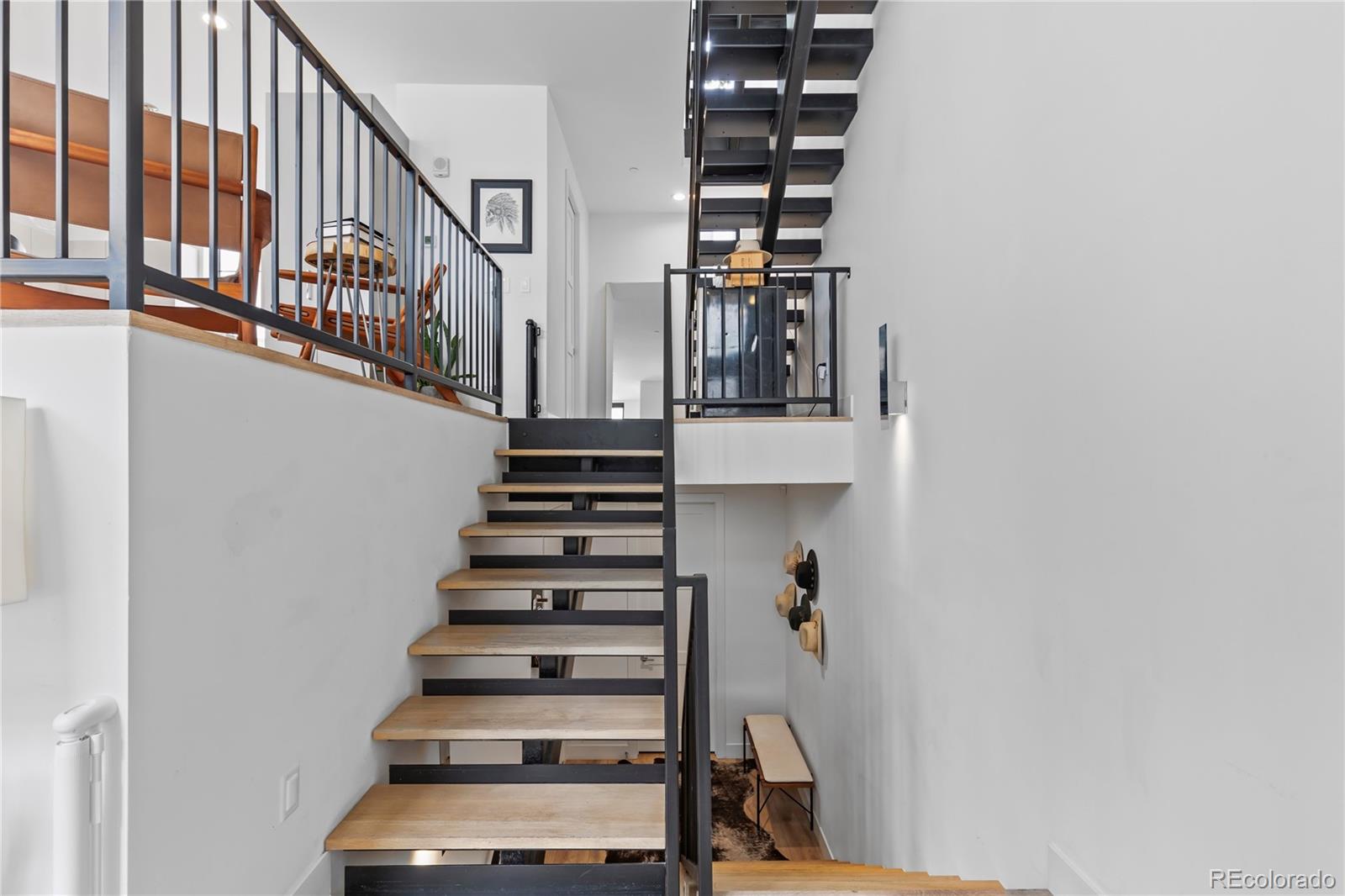 MLS Image #11 for 818  ash street,denver, Colorado