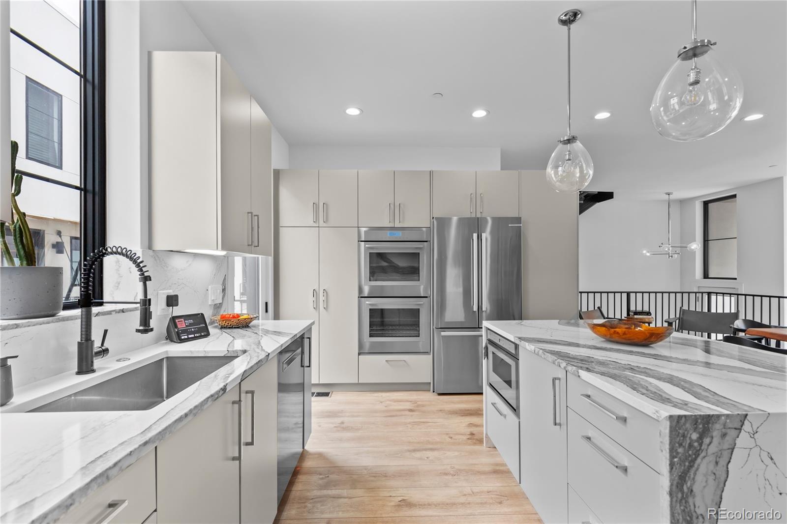 MLS Image #17 for 818  ash street,denver, Colorado