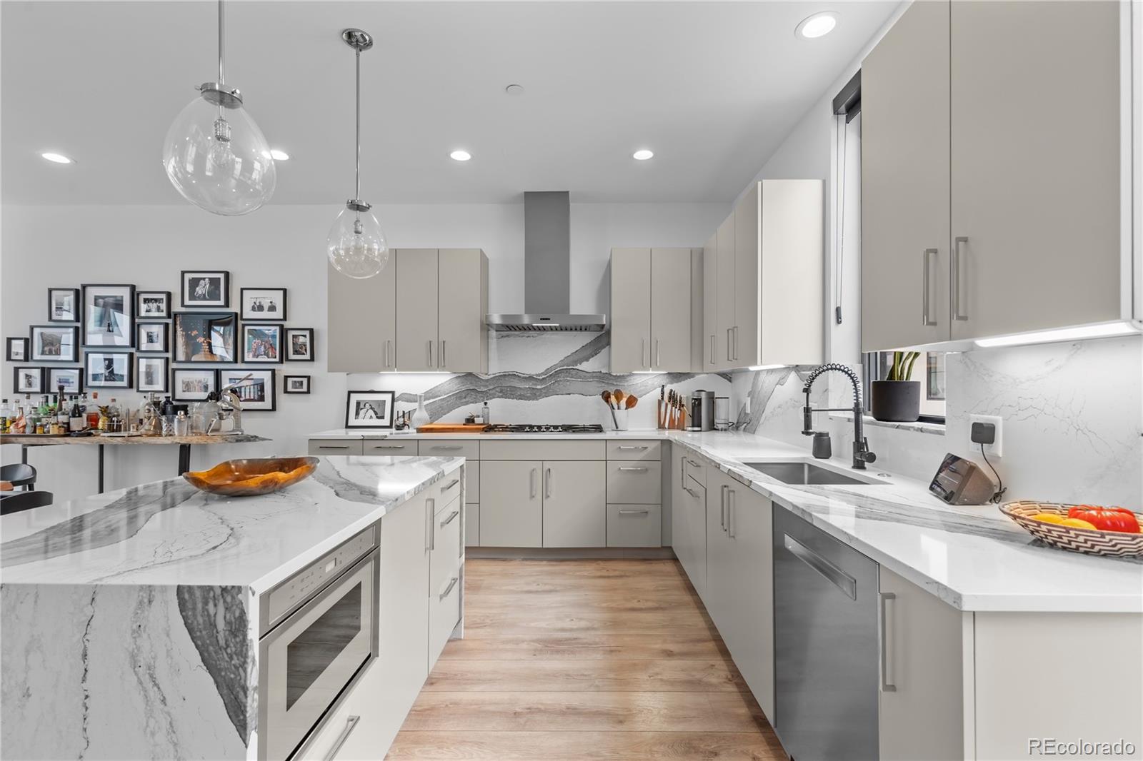 MLS Image #20 for 818  ash street,denver, Colorado