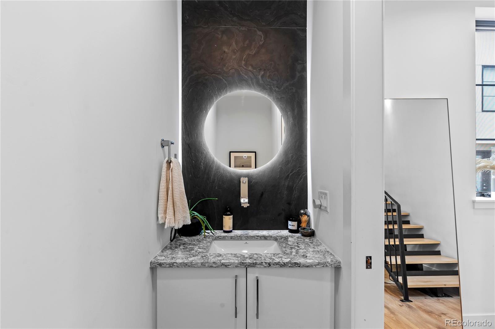 MLS Image #21 for 818  ash street,denver, Colorado