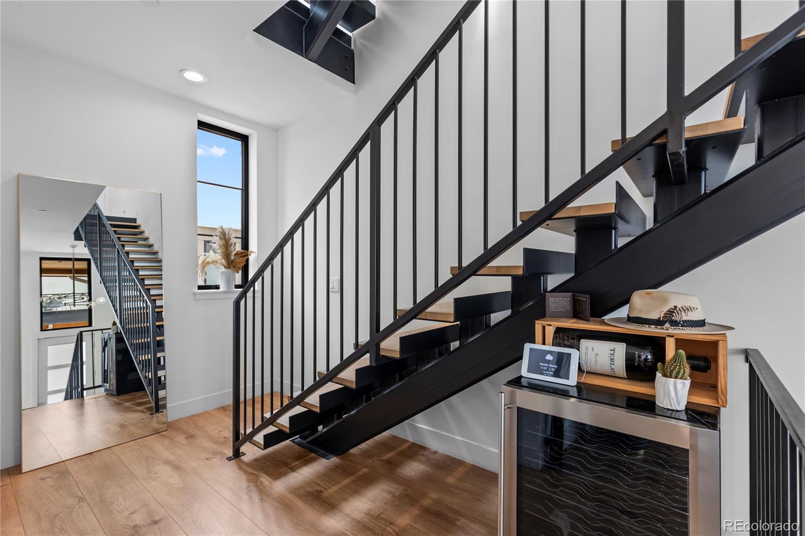 MLS Image #22 for 818  ash street,denver, Colorado
