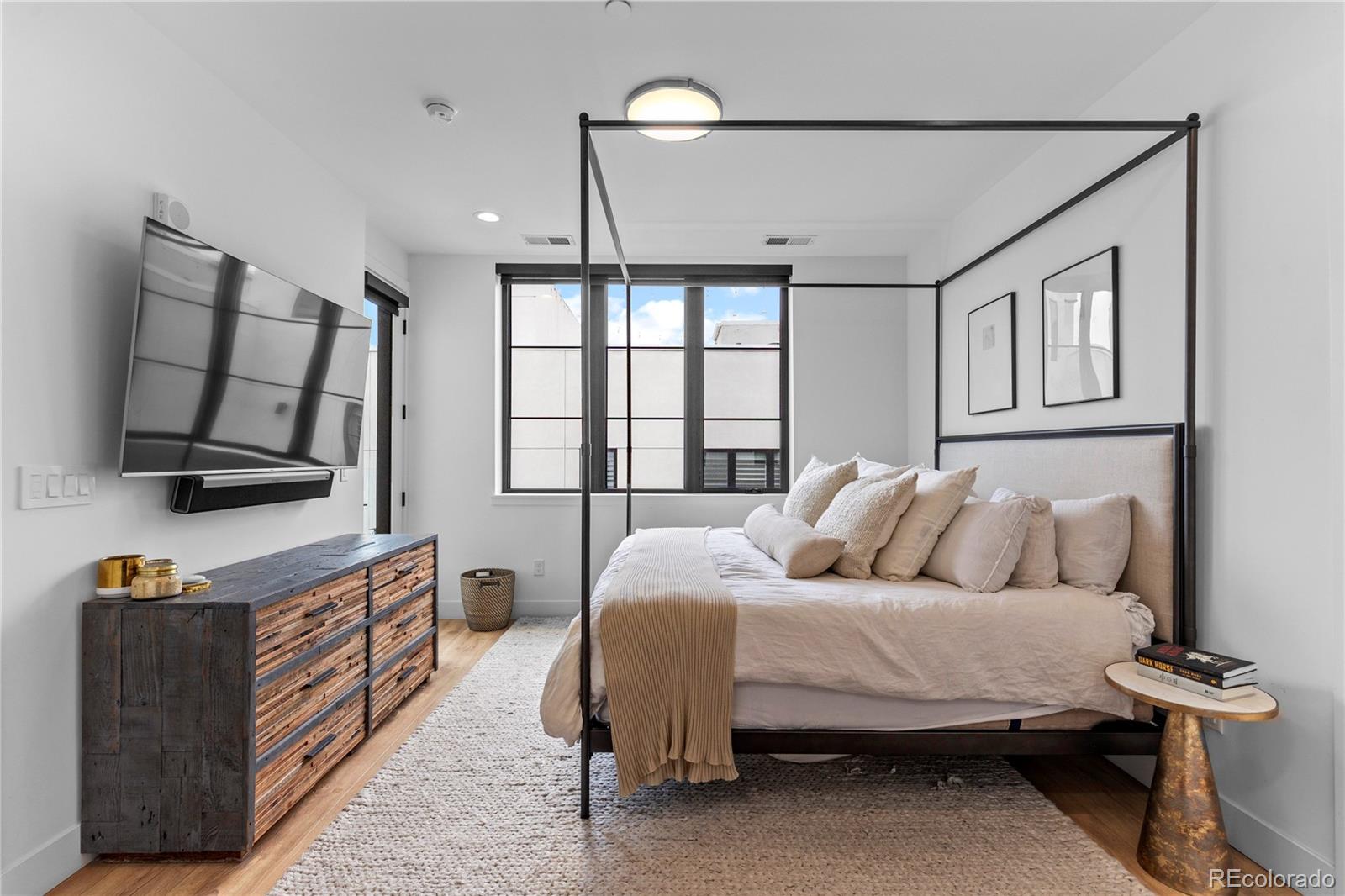 MLS Image #23 for 818  ash street,denver, Colorado