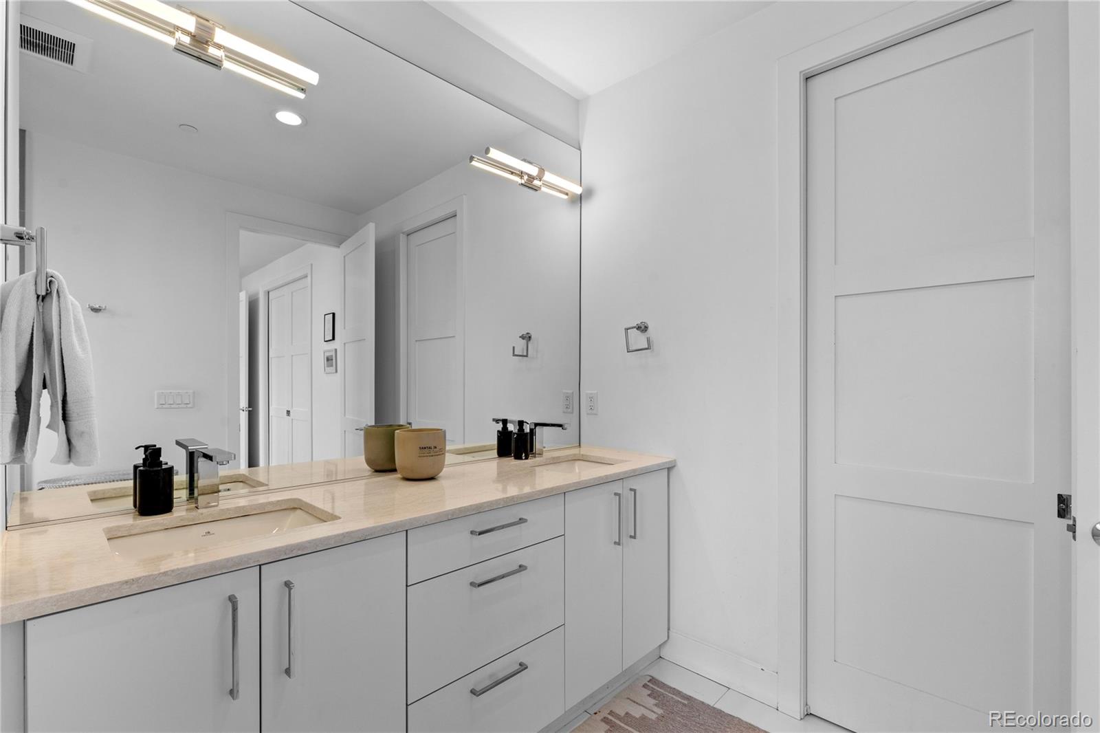 MLS Image #28 for 818  ash street,denver, Colorado
