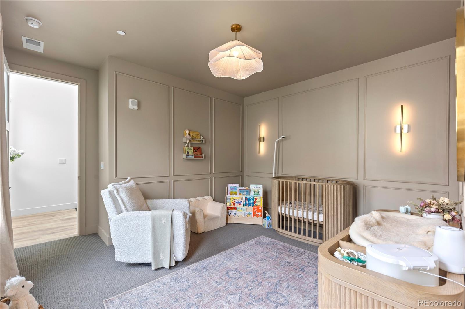 MLS Image #31 for 818  ash street,denver, Colorado