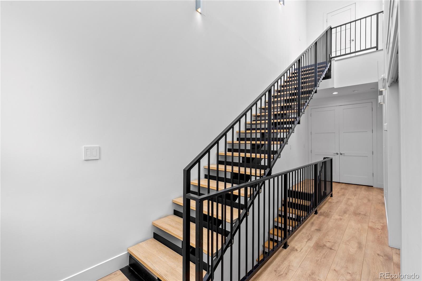MLS Image #35 for 818  ash street,denver, Colorado