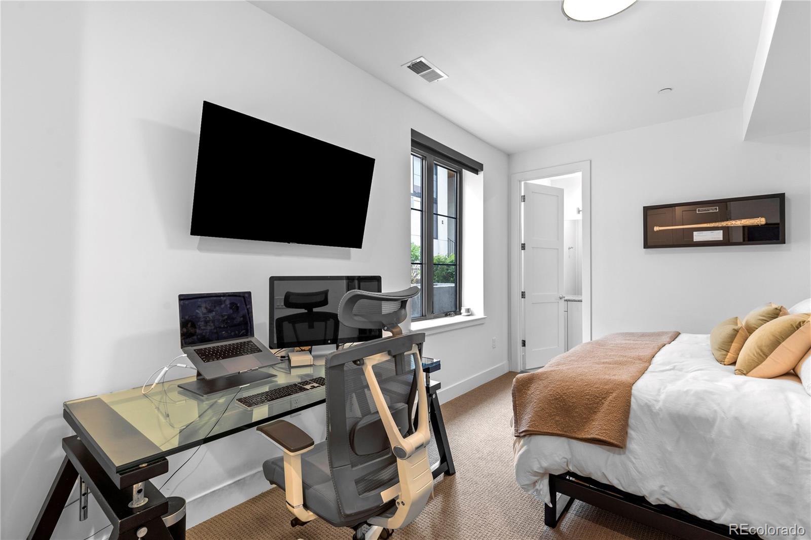 MLS Image #40 for 818  ash street,denver, Colorado