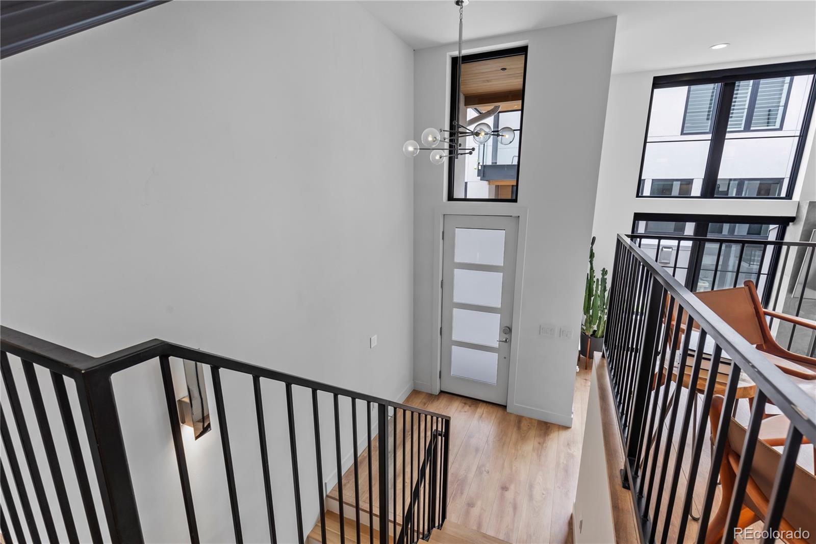 MLS Image #6 for 818  ash street,denver, Colorado