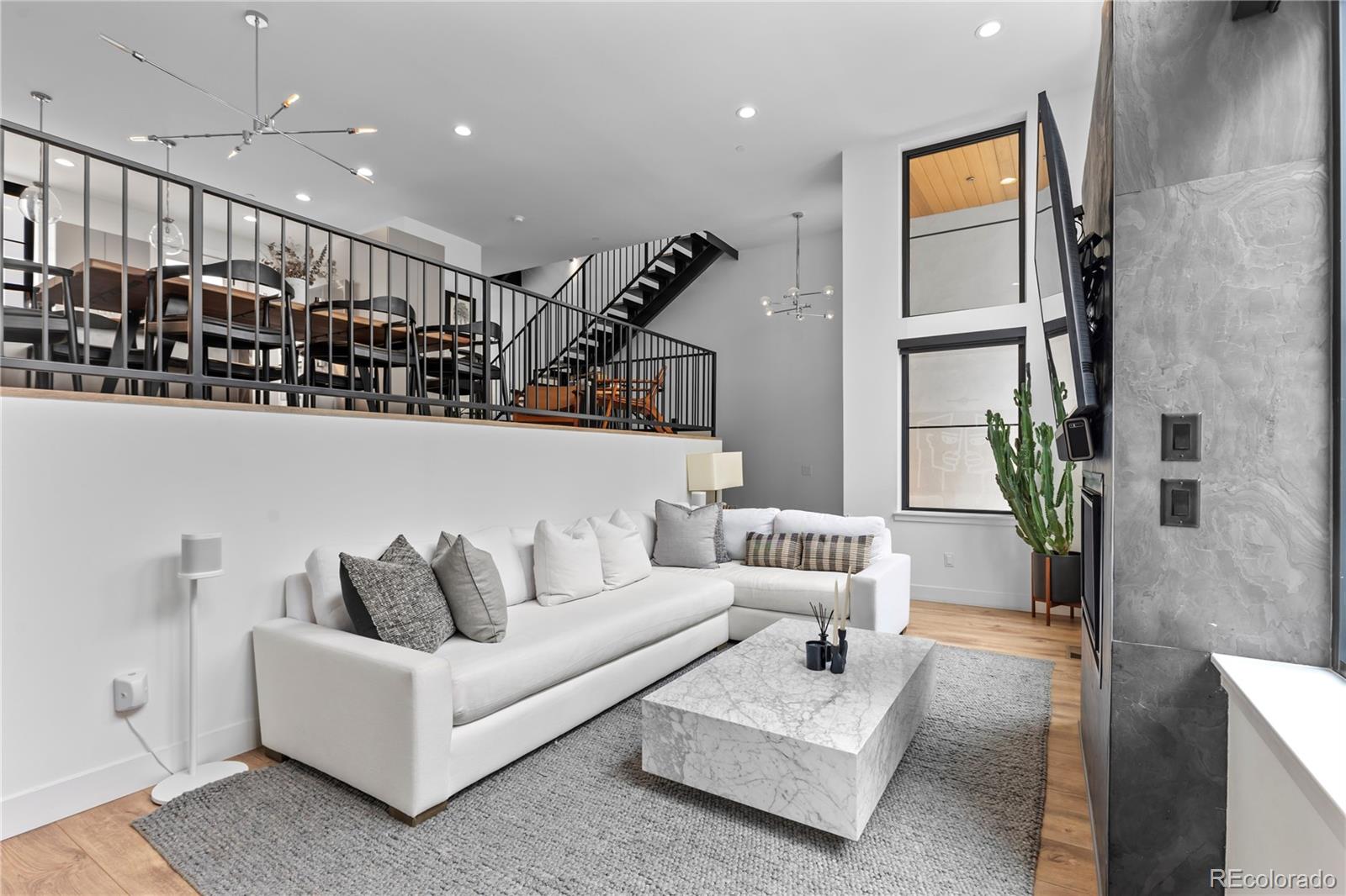 MLS Image #9 for 818  ash street,denver, Colorado