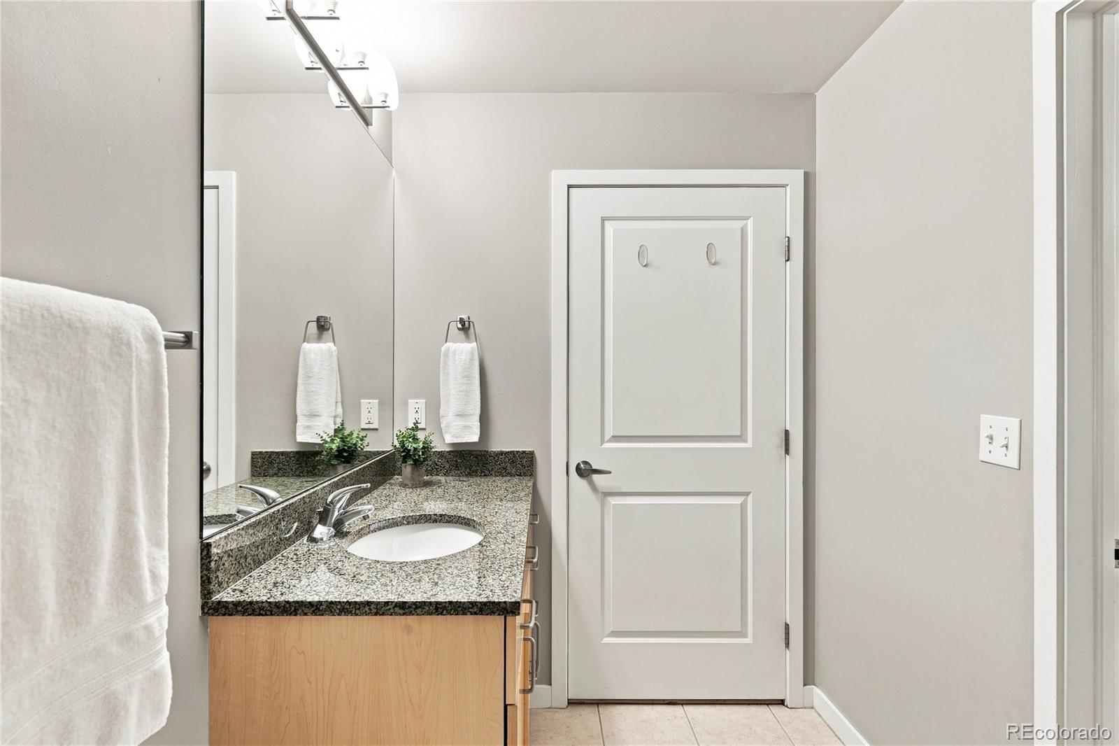 MLS Image #12 for 1700  bassett street,denver, Colorado