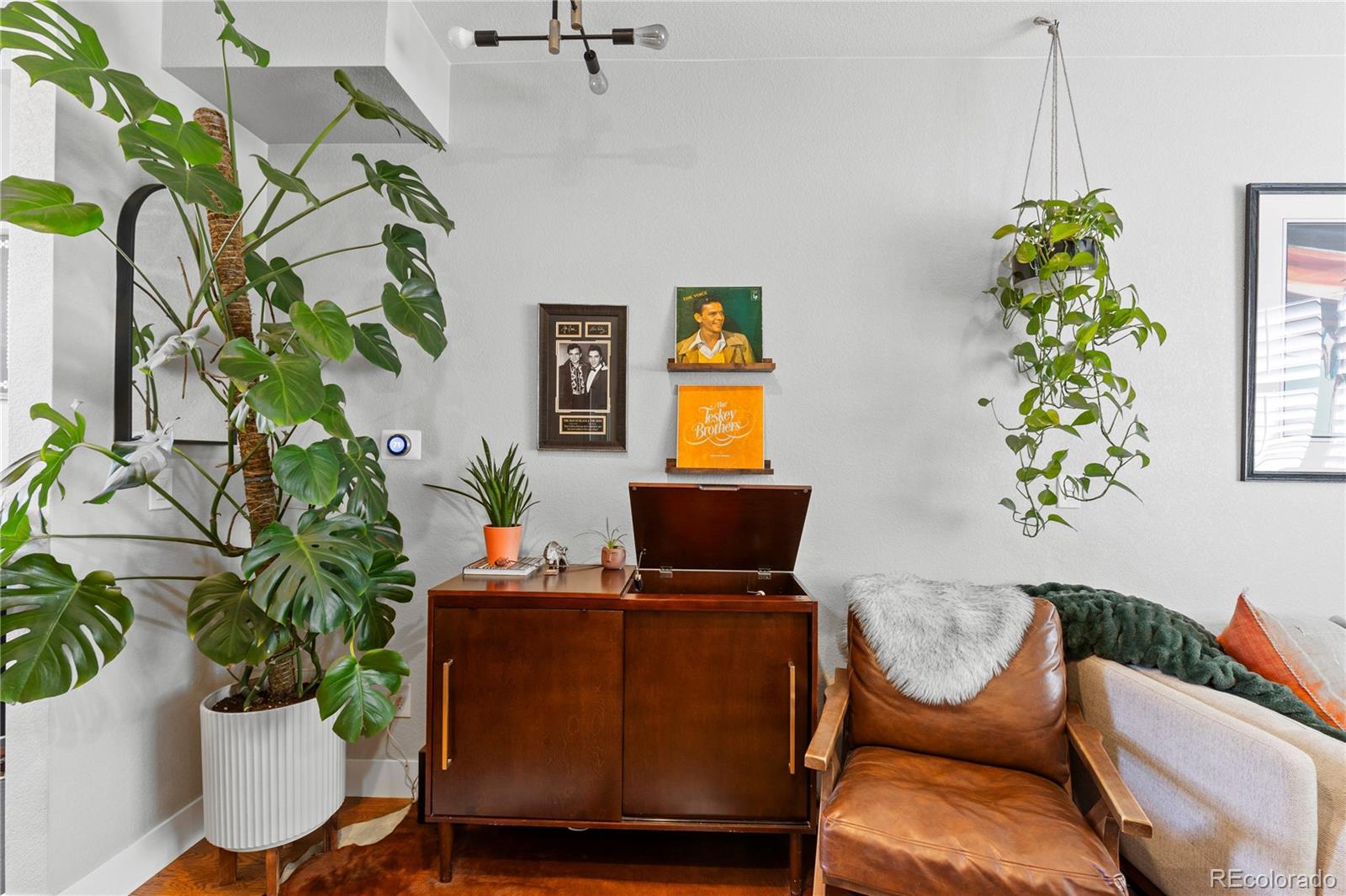 MLS Image #13 for 1906 w 38th avenue,denver, Colorado