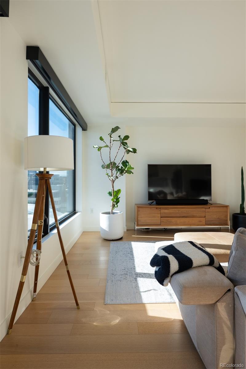 MLS Image #4 for 1750  wewatta street,denver, Colorado