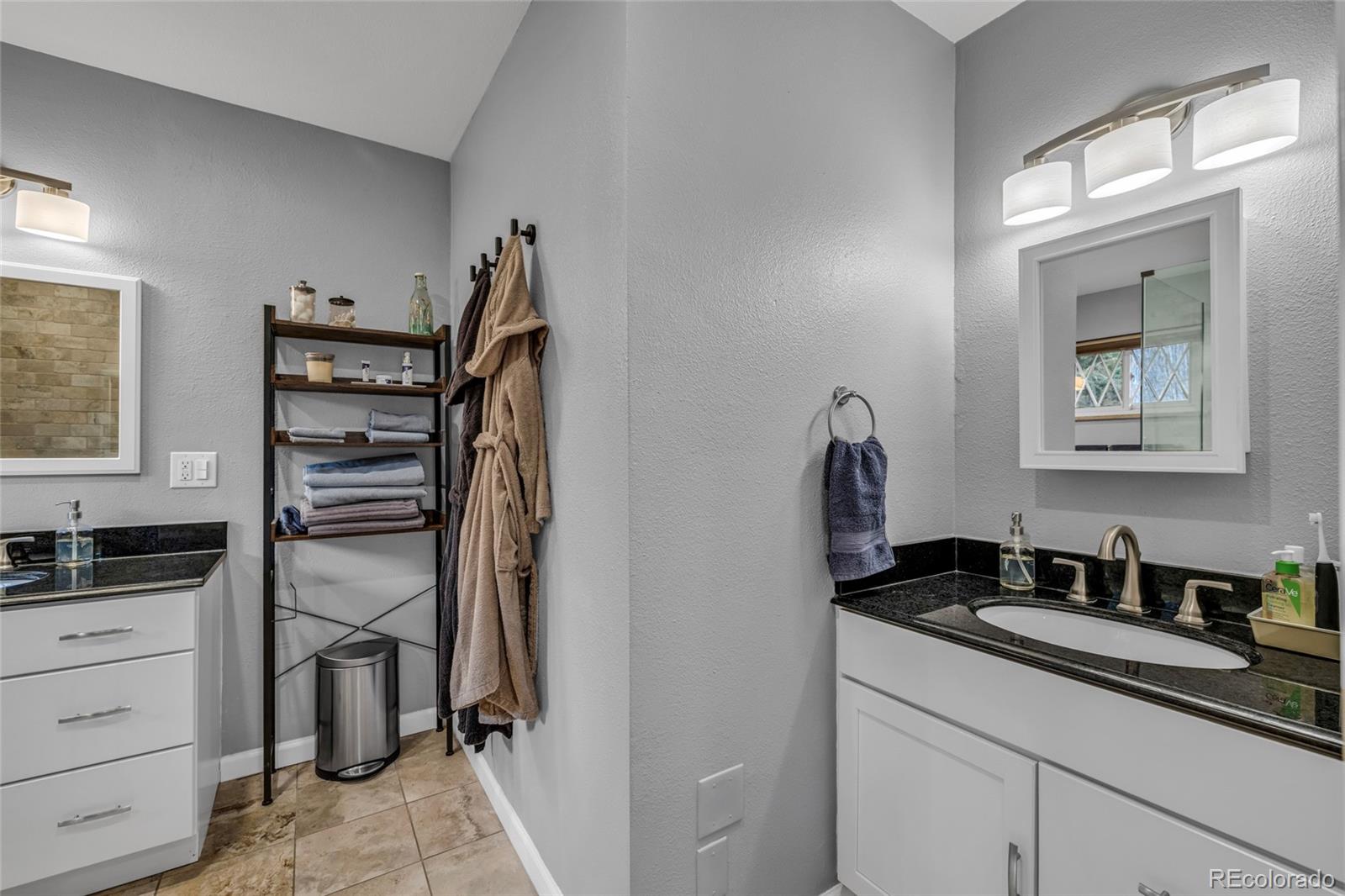 MLS Image #10 for 105 s brentwood street,denver, Colorado