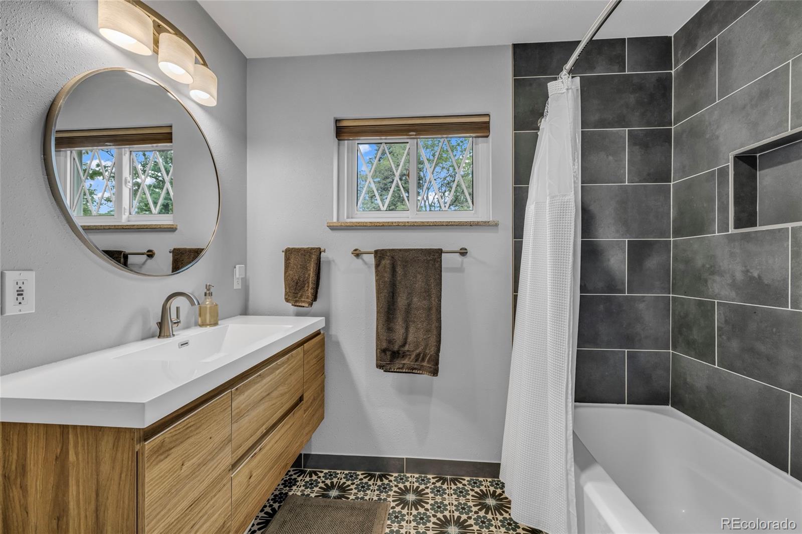 MLS Image #14 for 105 s brentwood street,denver, Colorado