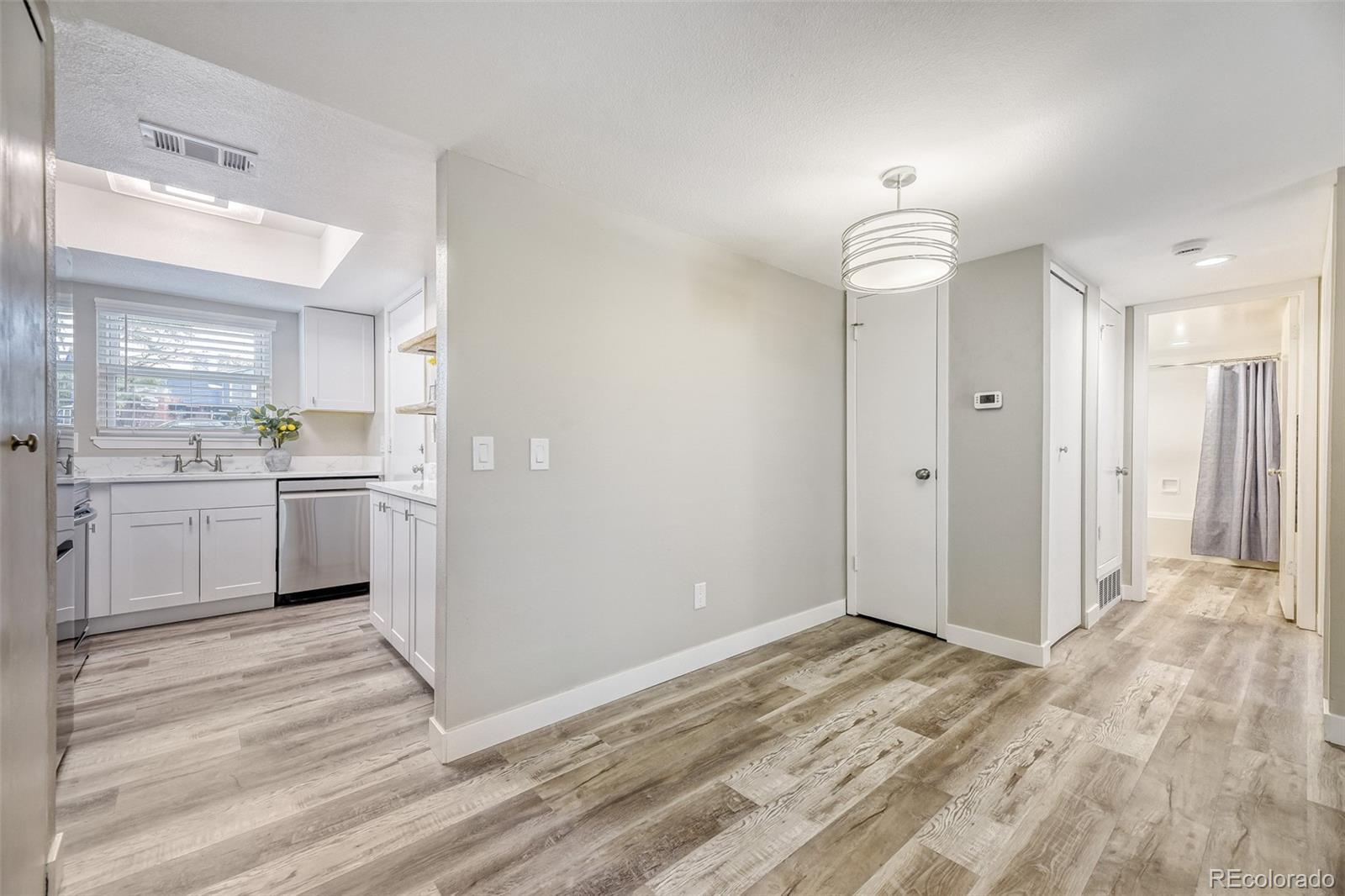 MLS Image #3 for 1314 s cathay court 102,aurora, Colorado