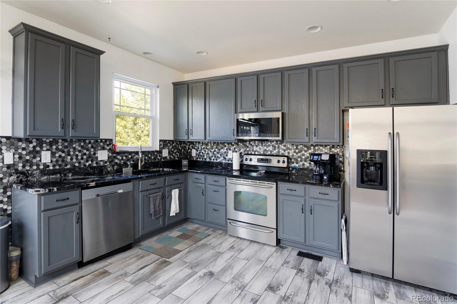 MLS Image #2 for 24167 e 5th place,aurora, Colorado