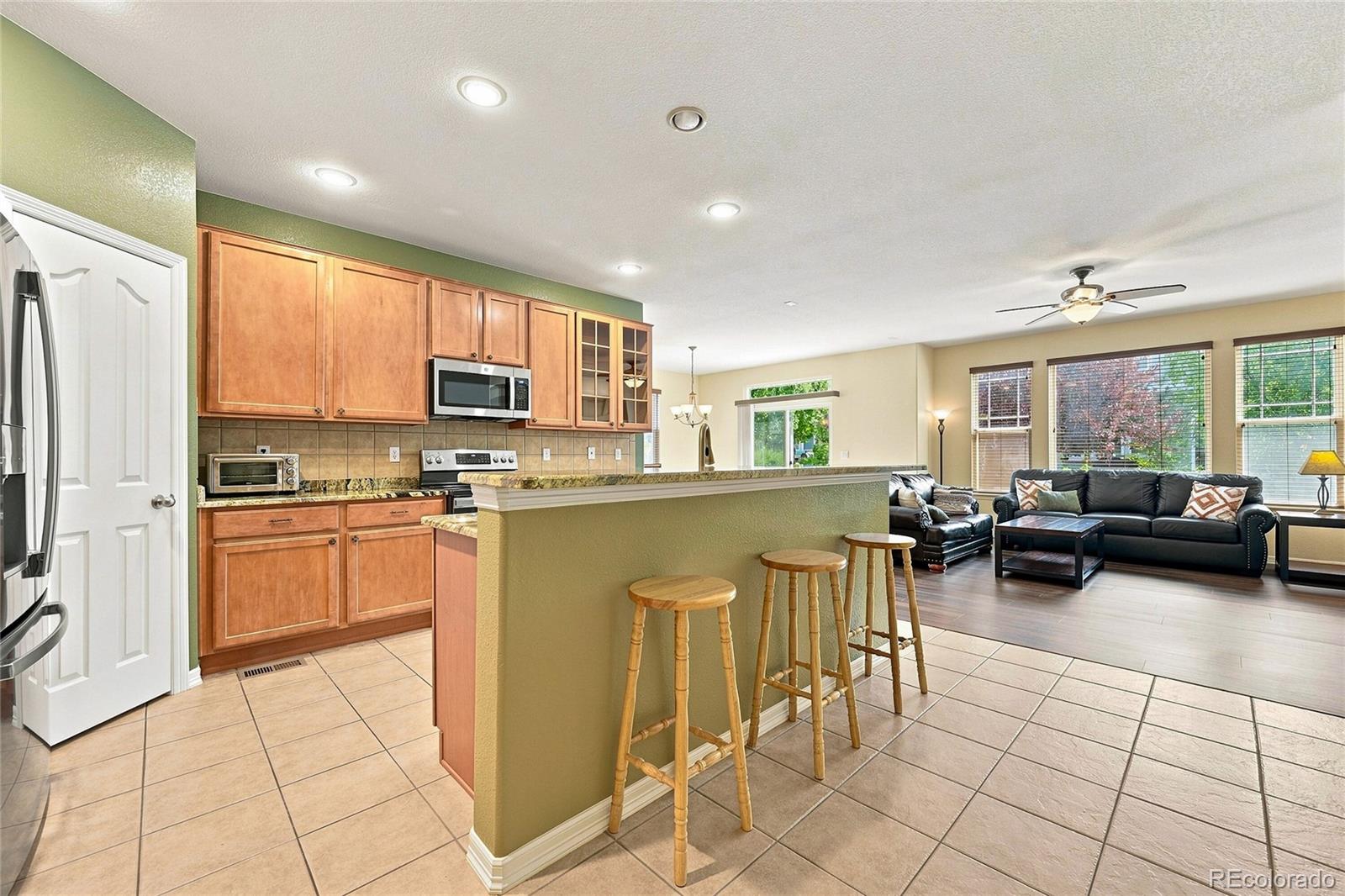 MLS Image #2 for 186 n coolidge way,aurora, Colorado