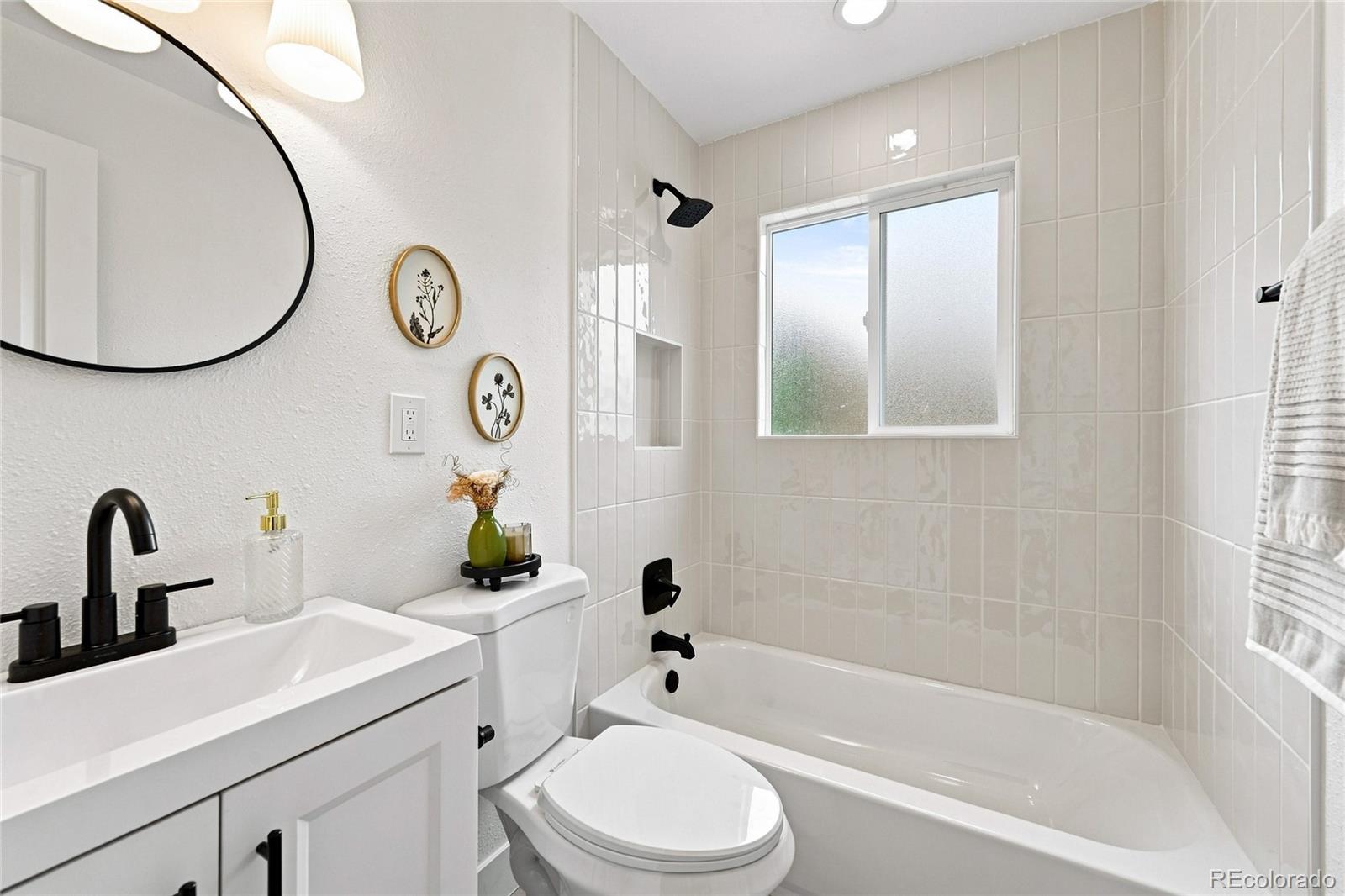 MLS Image #12 for 1735 s shoshone street,denver, Colorado