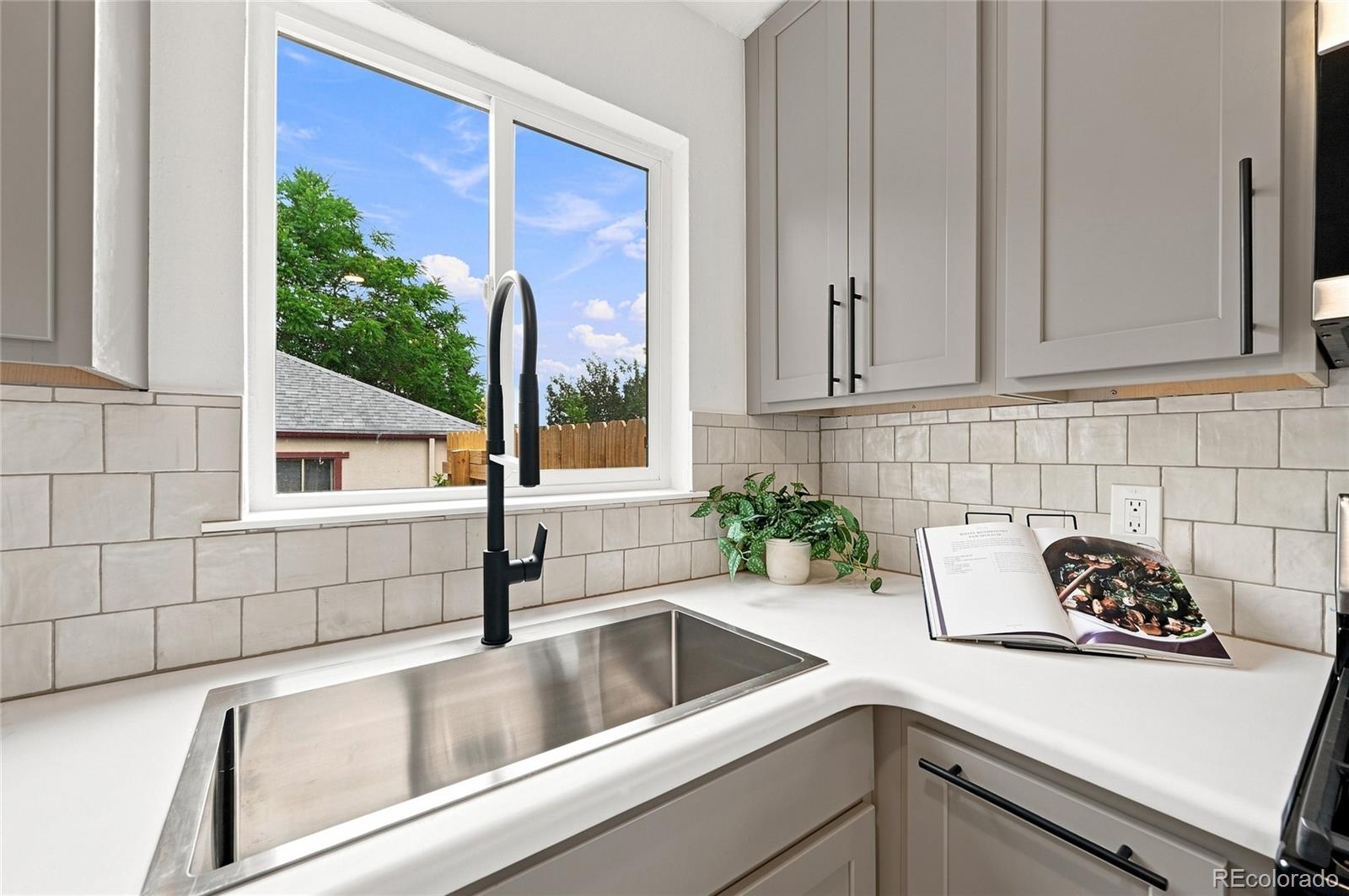 MLS Image #7 for 1735 s shoshone street,denver, Colorado
