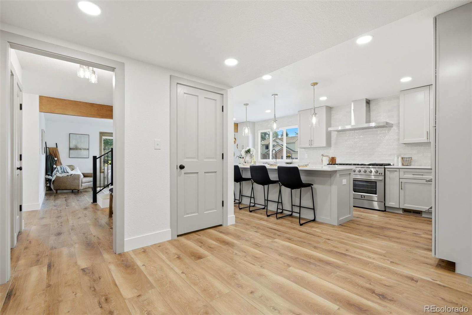 MLS Image #14 for 7528  queen circle,arvada, Colorado