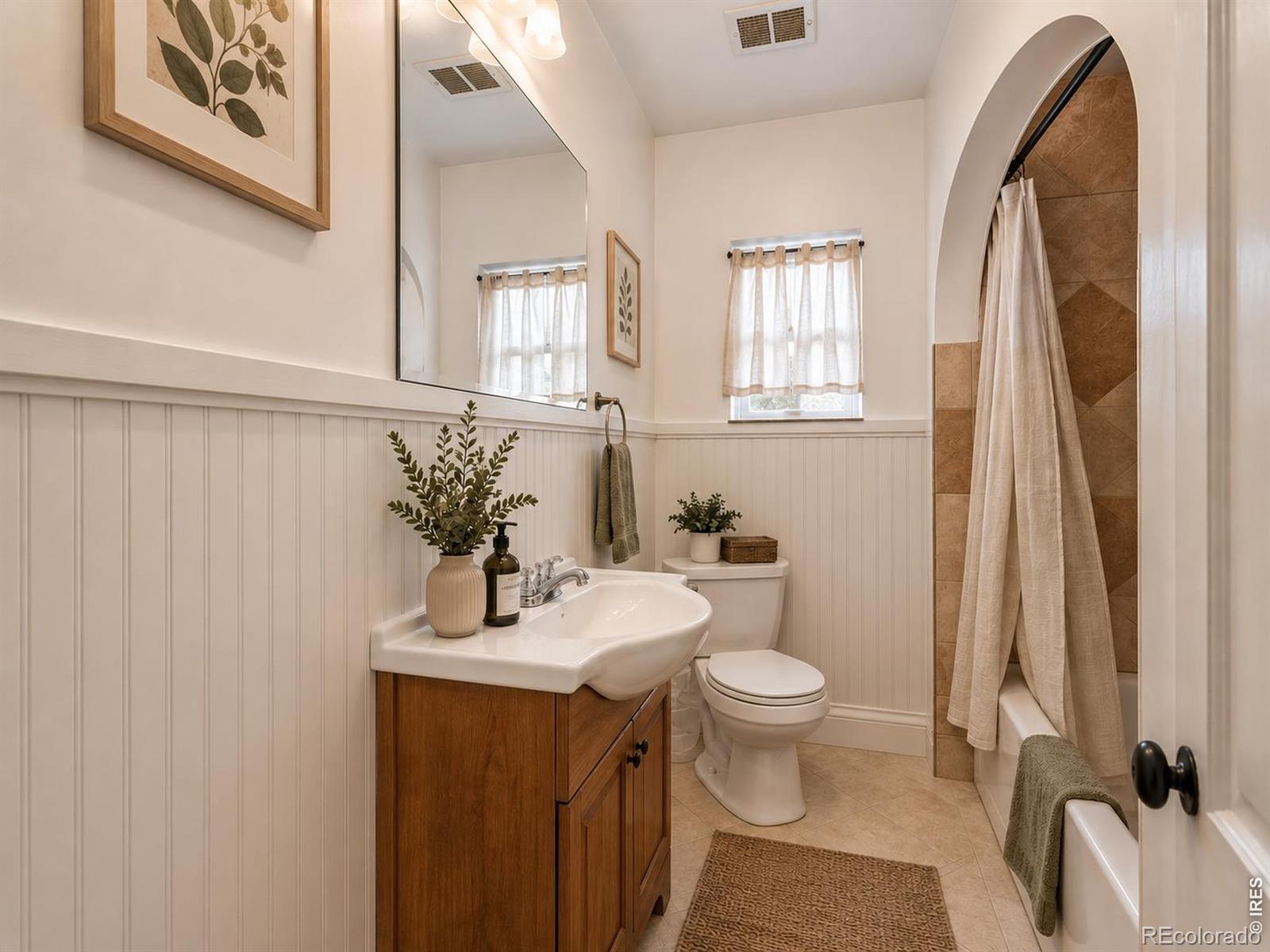 MLS Image #11 for 1428  16th street,greeley, Colorado