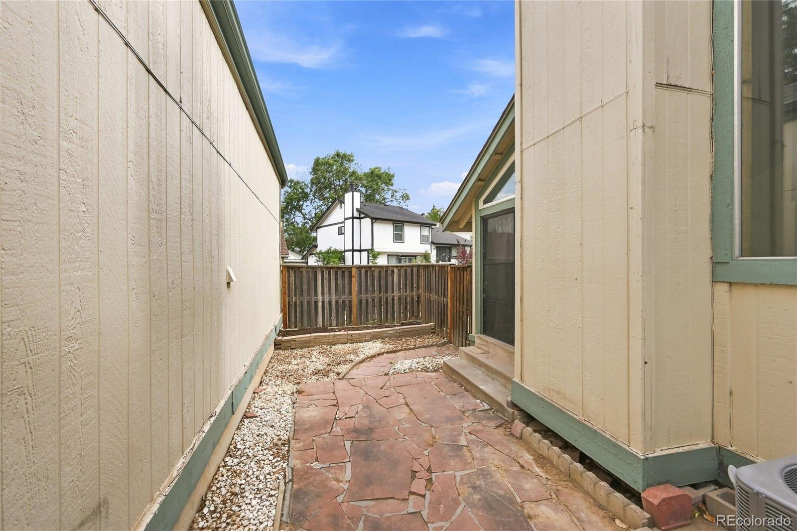 MLS Image #17 for 3754 s danube circle,aurora, Colorado