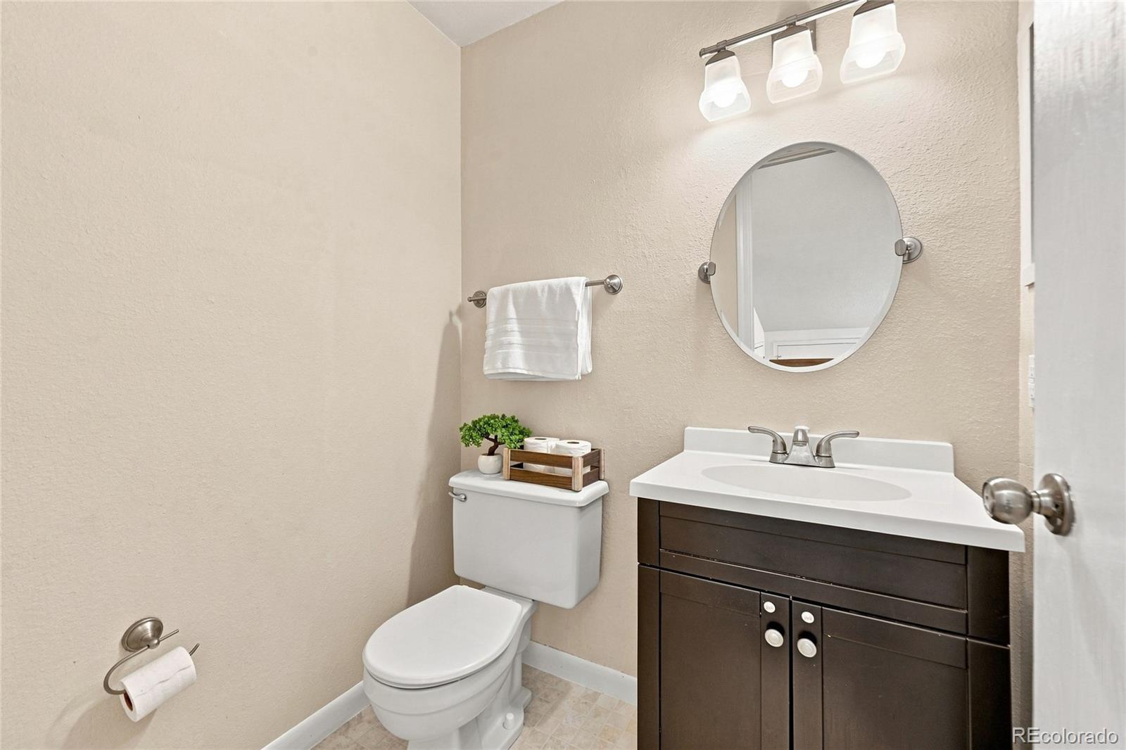 MLS Image #9 for 3754 s danube circle,aurora, Colorado