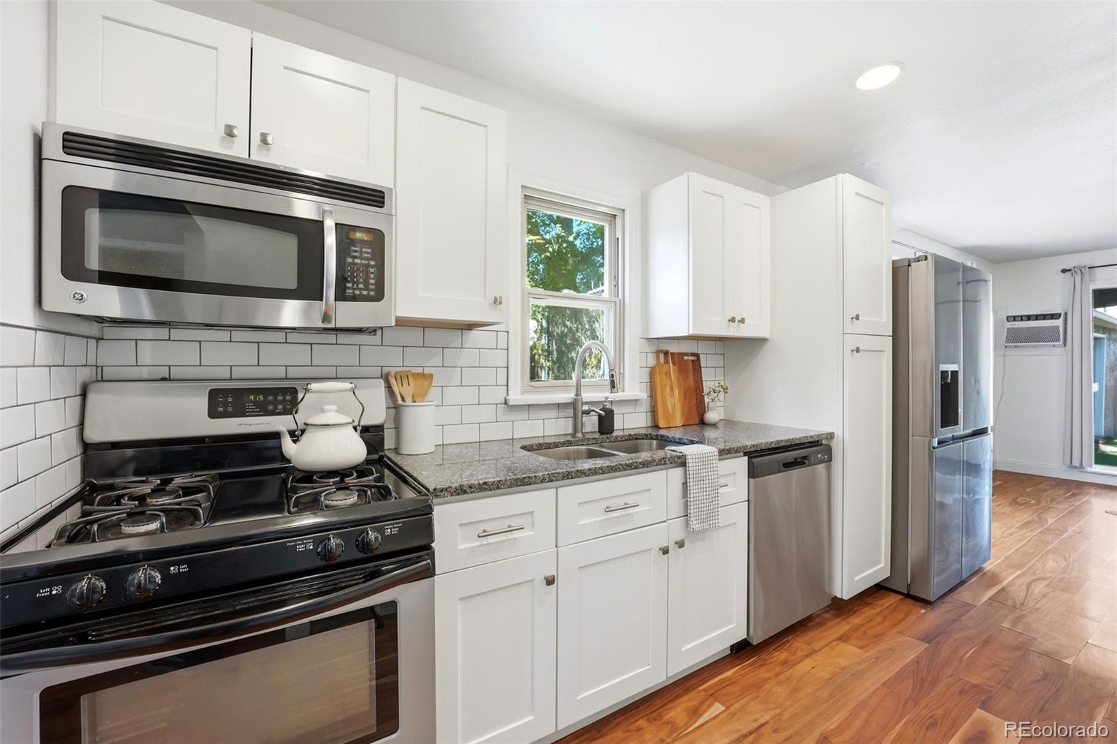 MLS Image #3 for 665  perry street,denver, Colorado