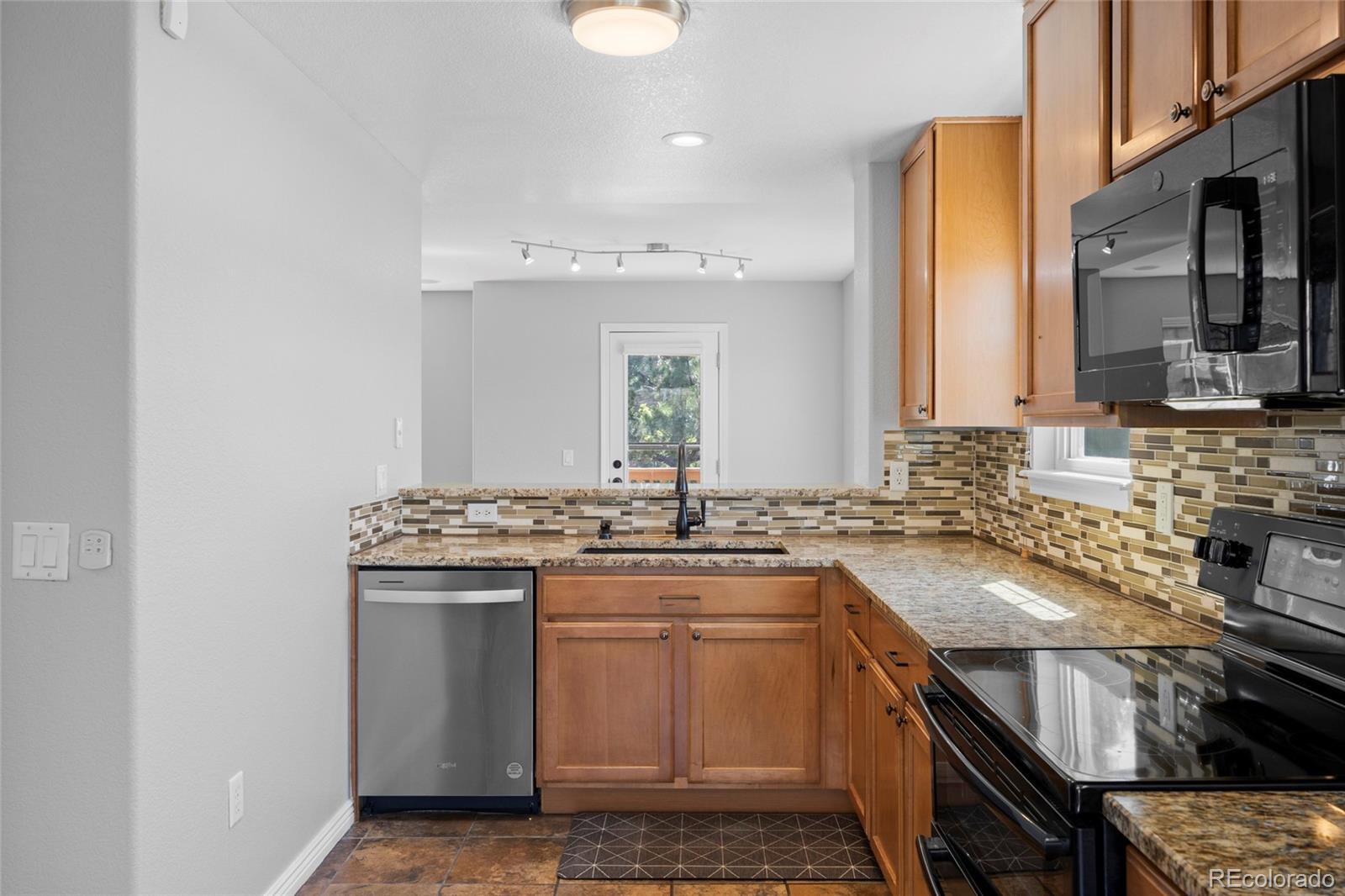 MLS Image #4 for 7601 s quatar way,aurora, Colorado