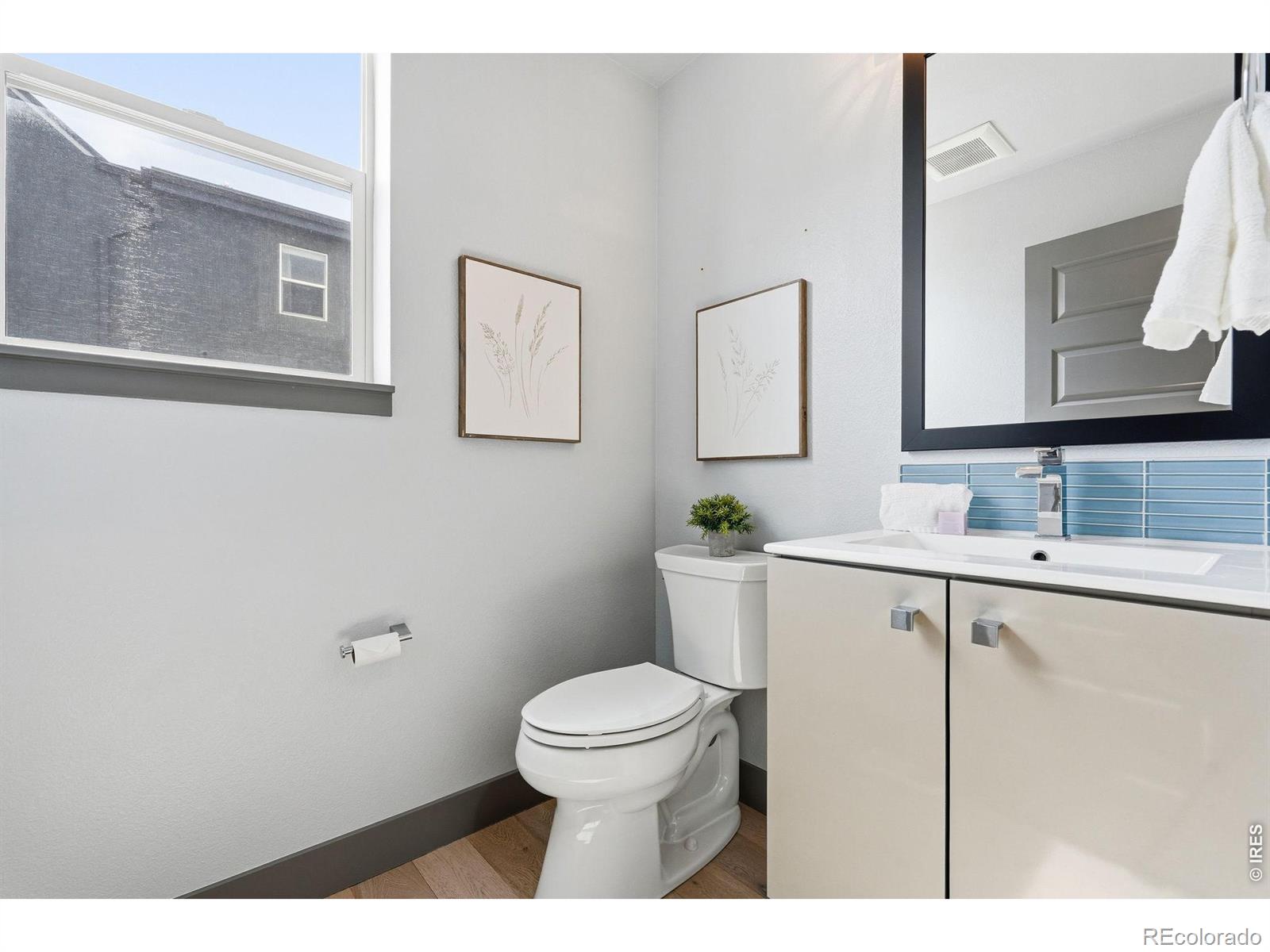 MLS Image #5 for 3494 e 31st avenue,denver, Colorado